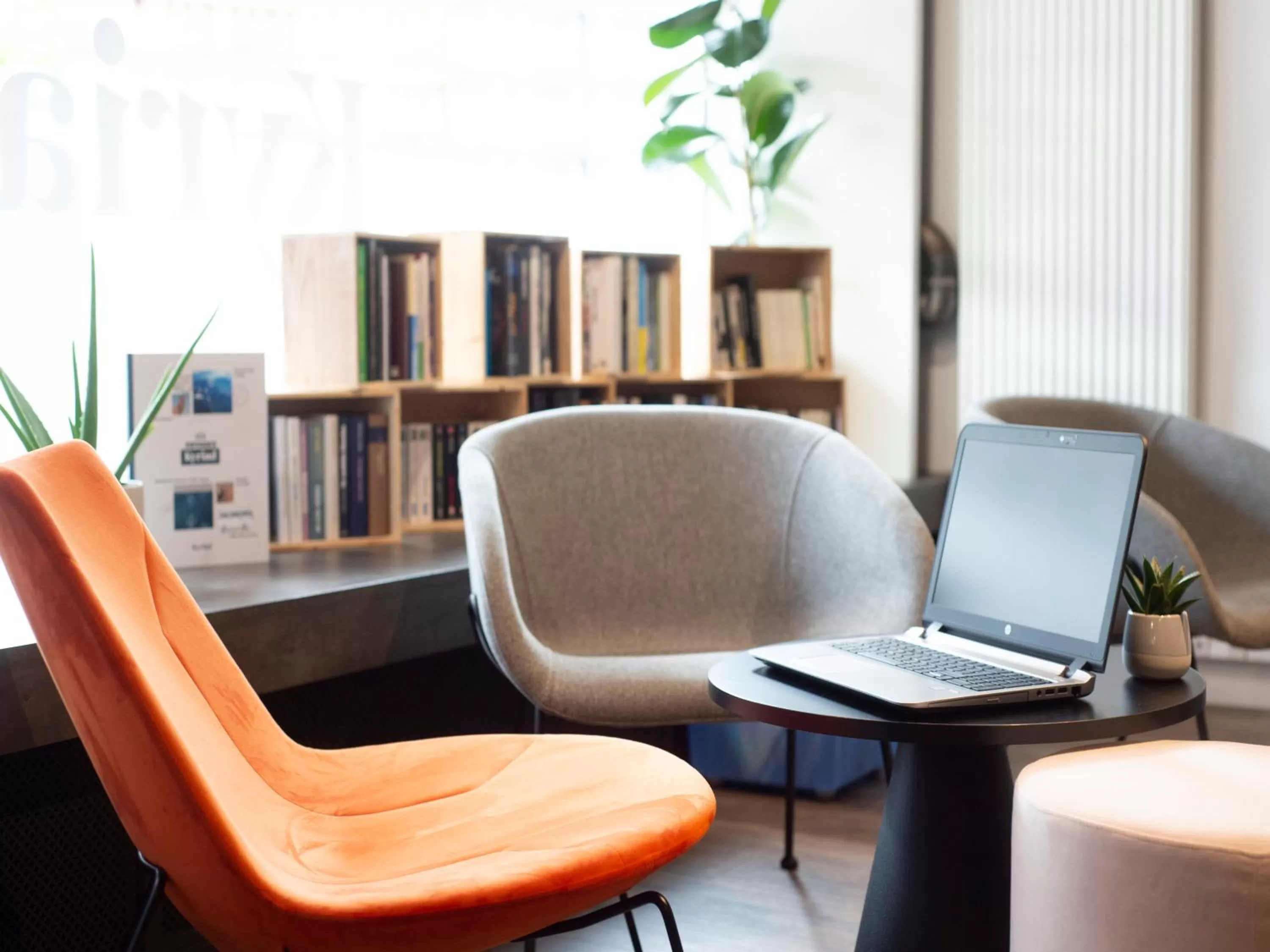 Library in Kyriad Hotel Clermont Ferrand Centre