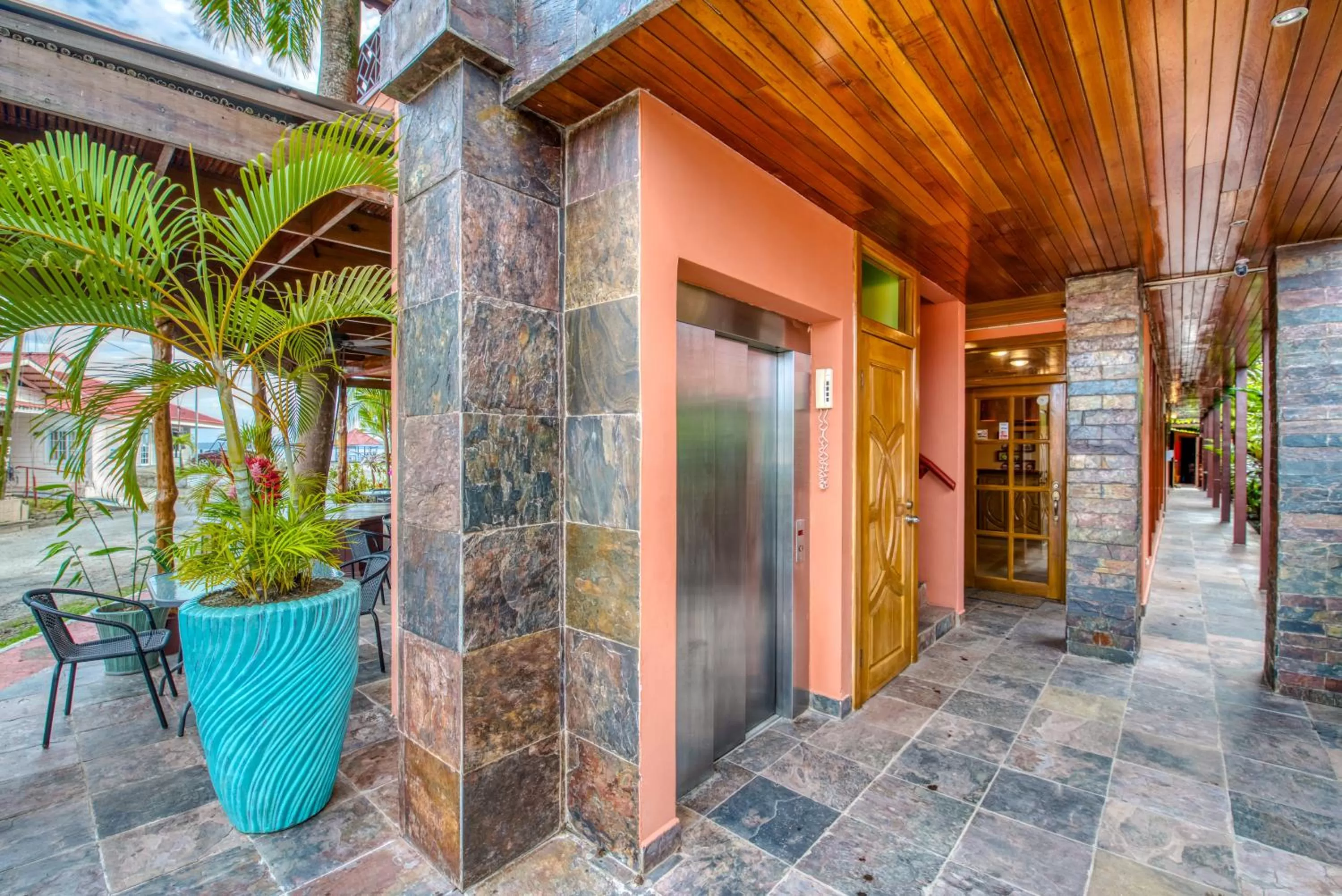 elevator in Hotel Palma Royale