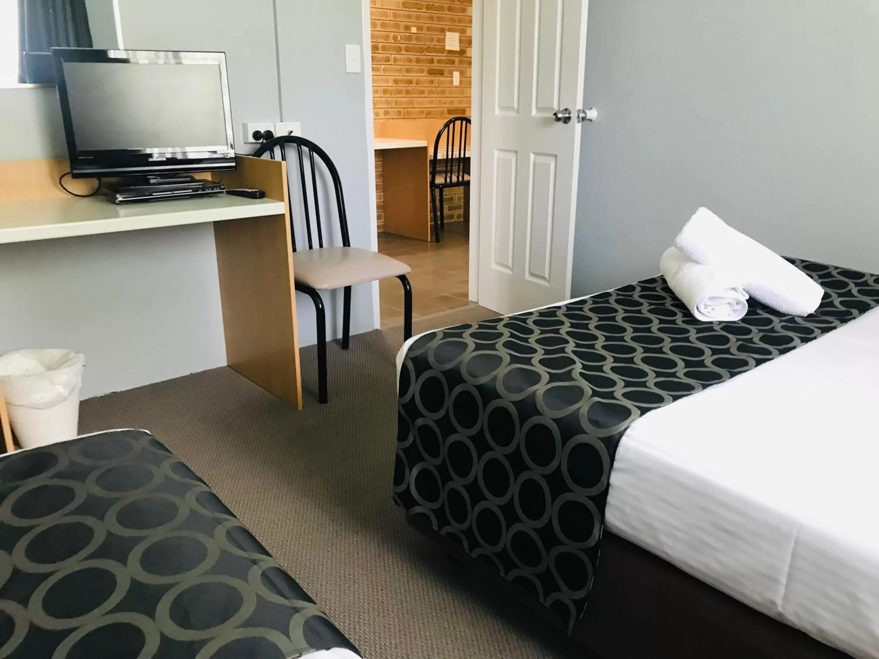 Bed in Jumbuck Motor Inn