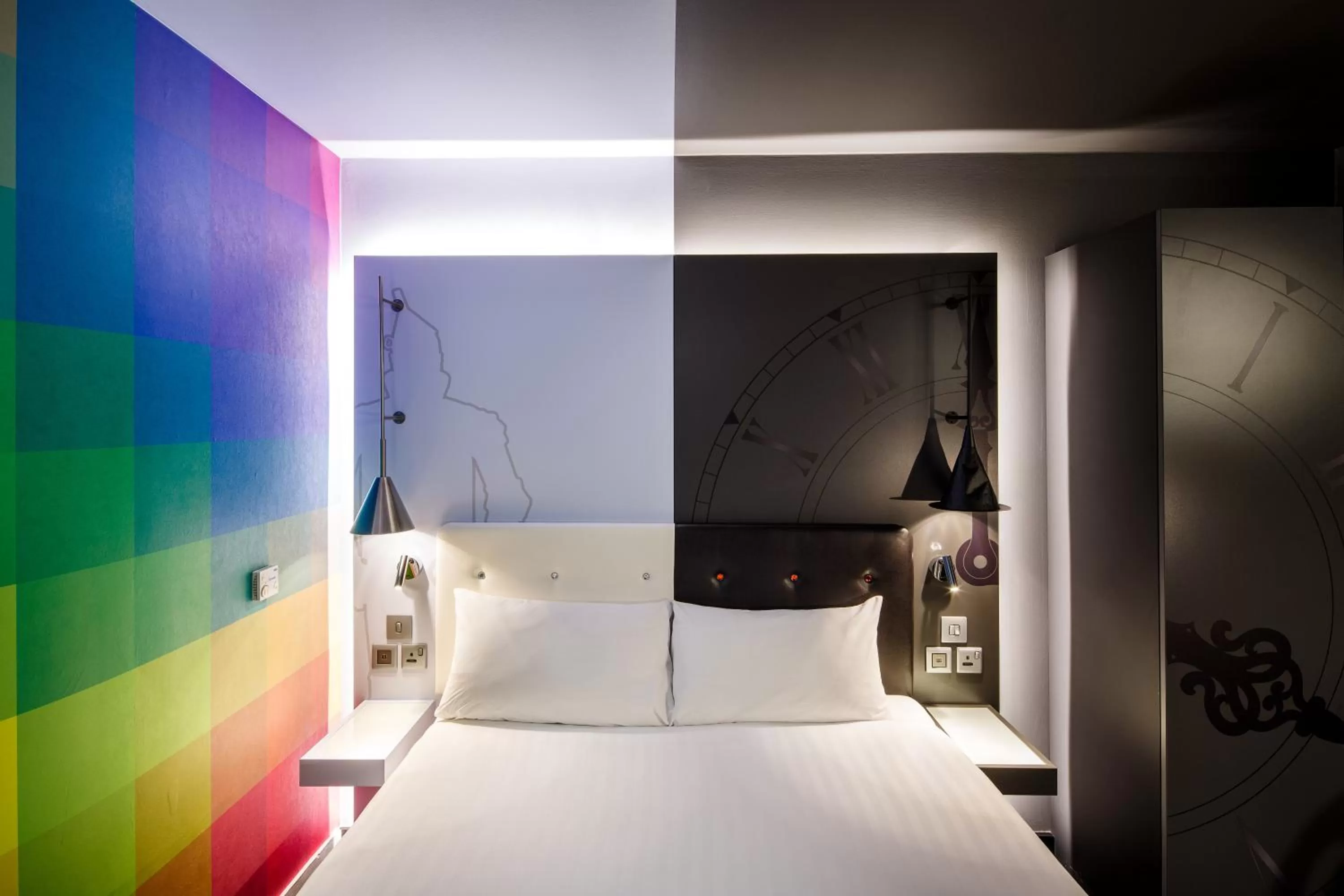 Photo of the whole room, Bed in ibis Styles London Southwark - near Borough Market