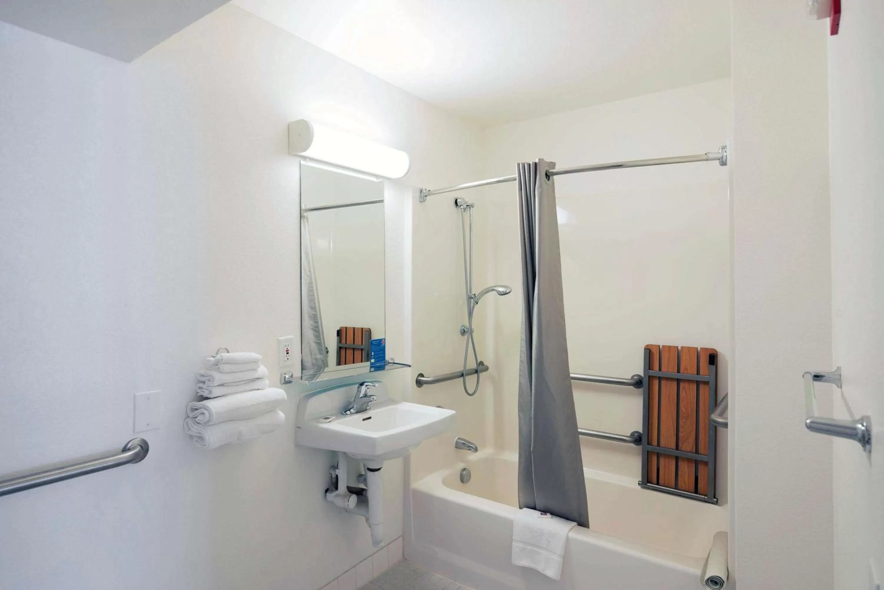 Bedroom in Motel 6-Mammoth Lakes, CA