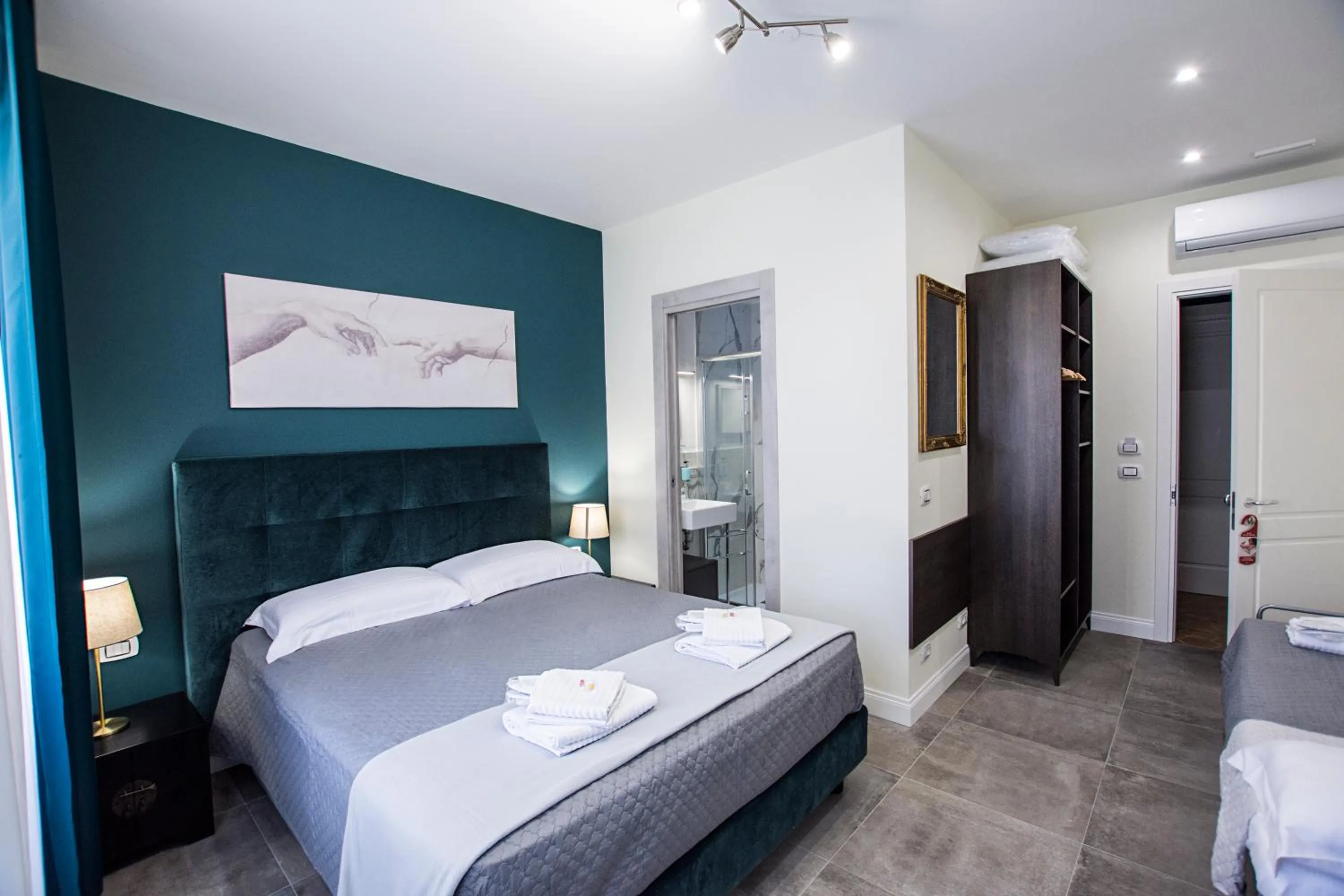 Bedroom, Bed in Regolo Rooms Vaticano