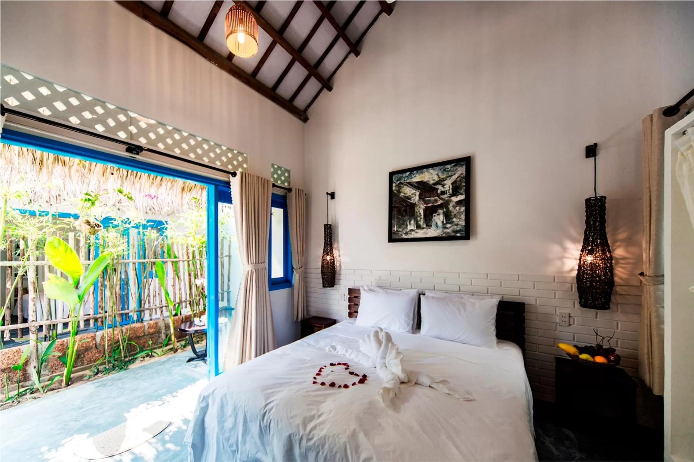 Bedroom, Bed in Cashew Tree Bungalow
