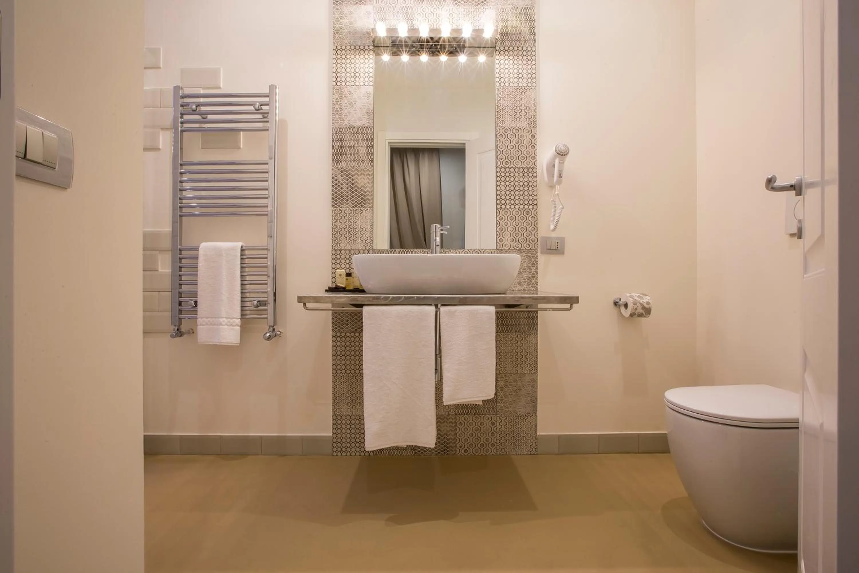 Bathroom in Trevi Contemporary Suite