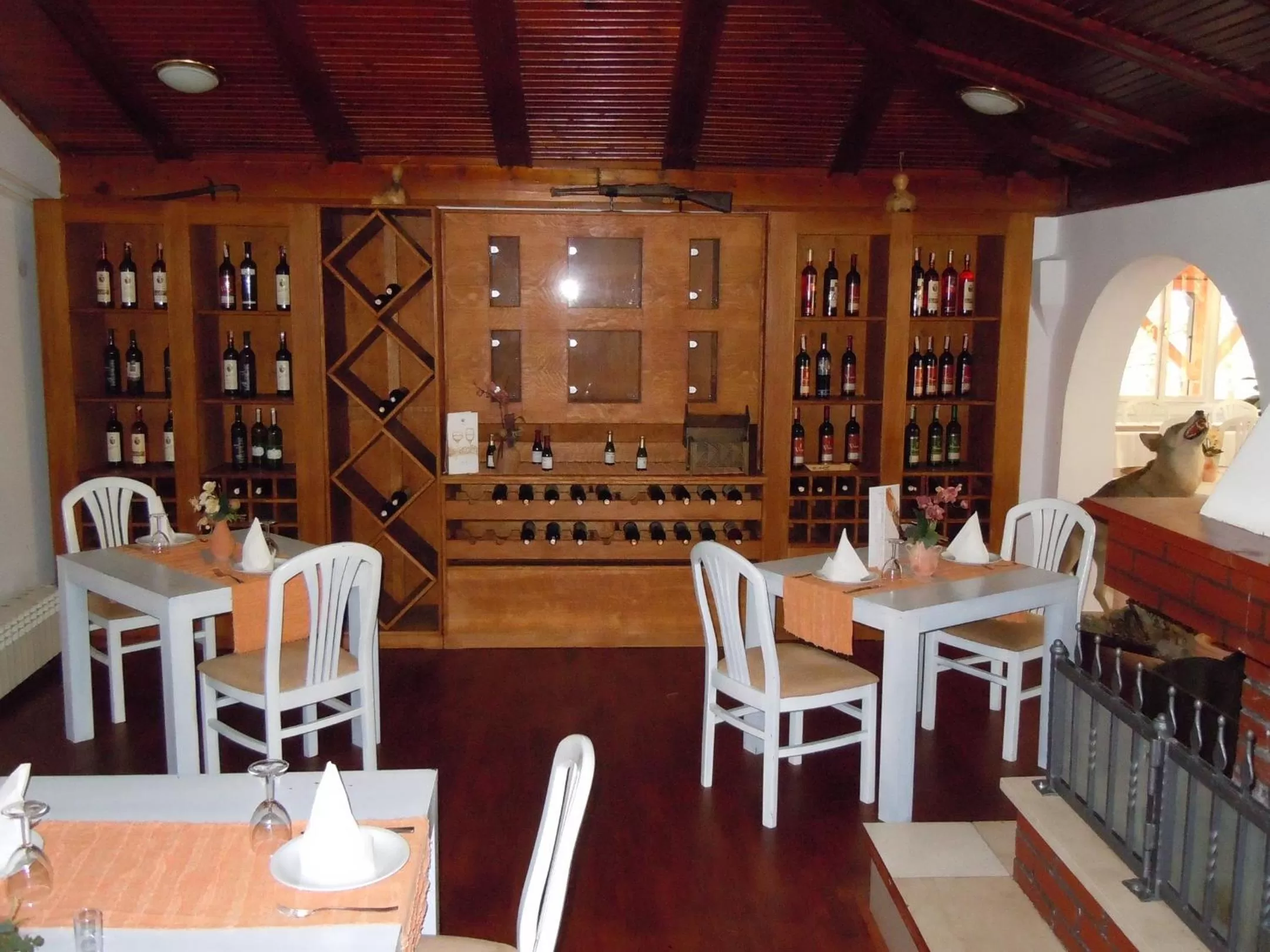 Restaurant/Places to Eat in Hotel Park