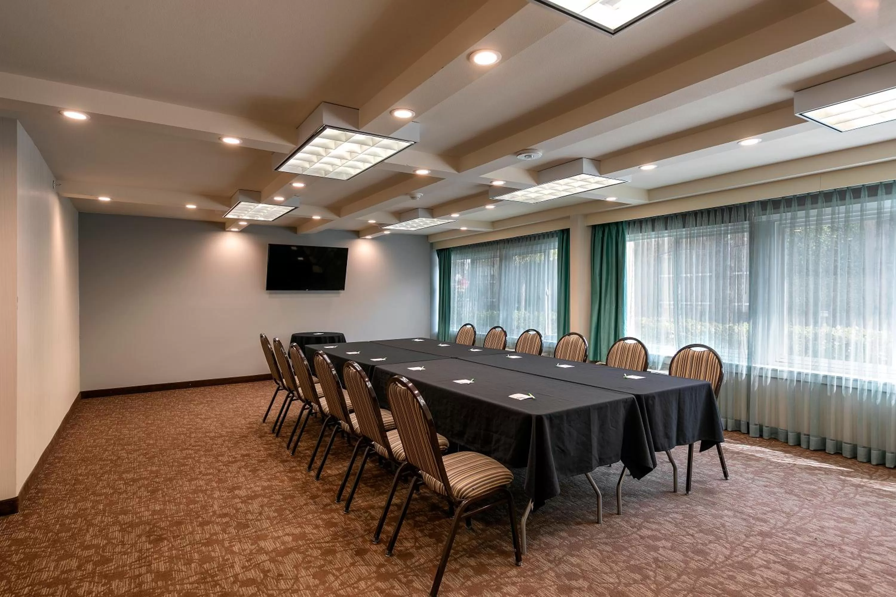 Meeting/conference room in Holiday Inn West Covina by IHG