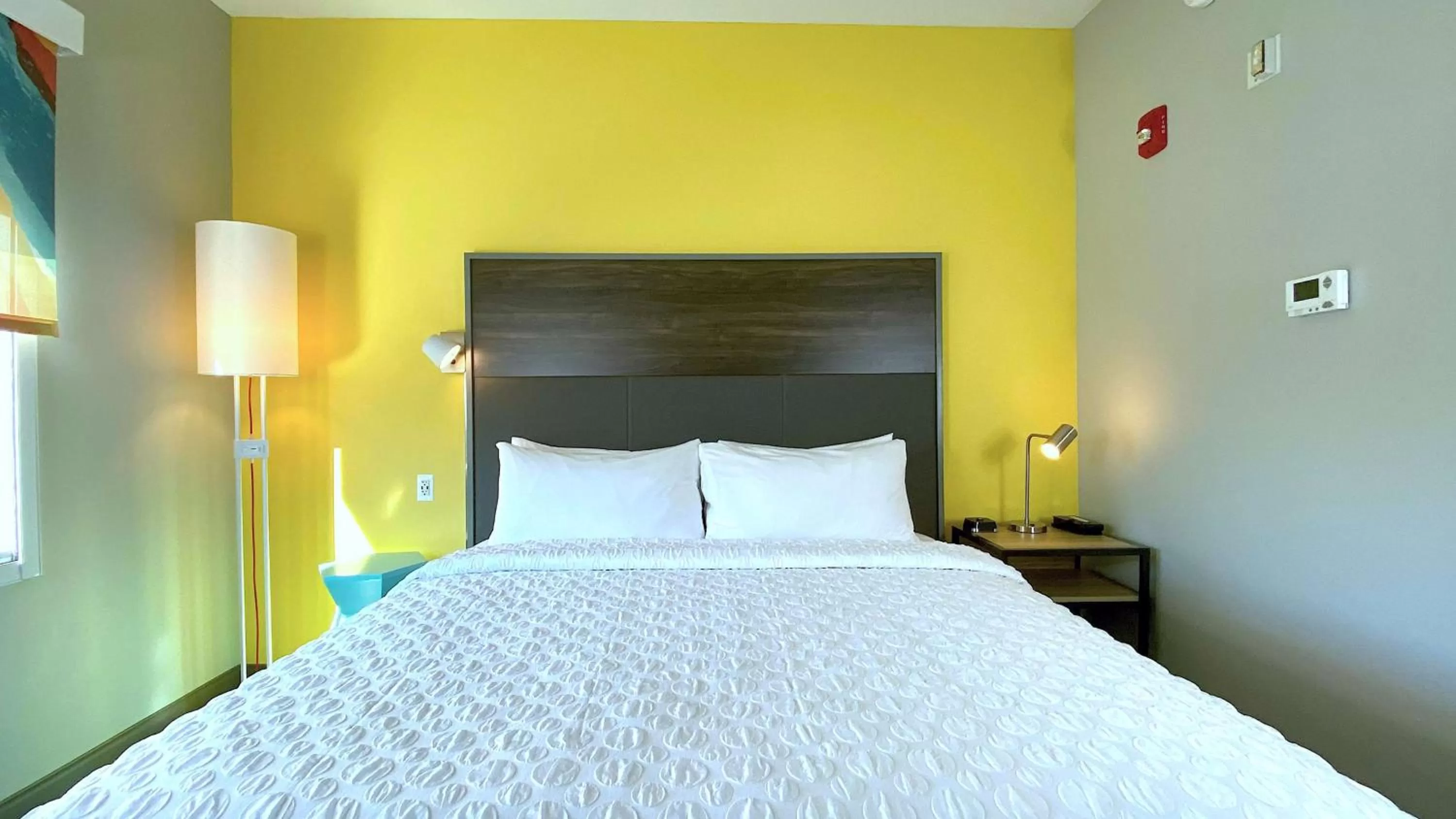 Bed in Tru By Hilton Baltimore Harbor East