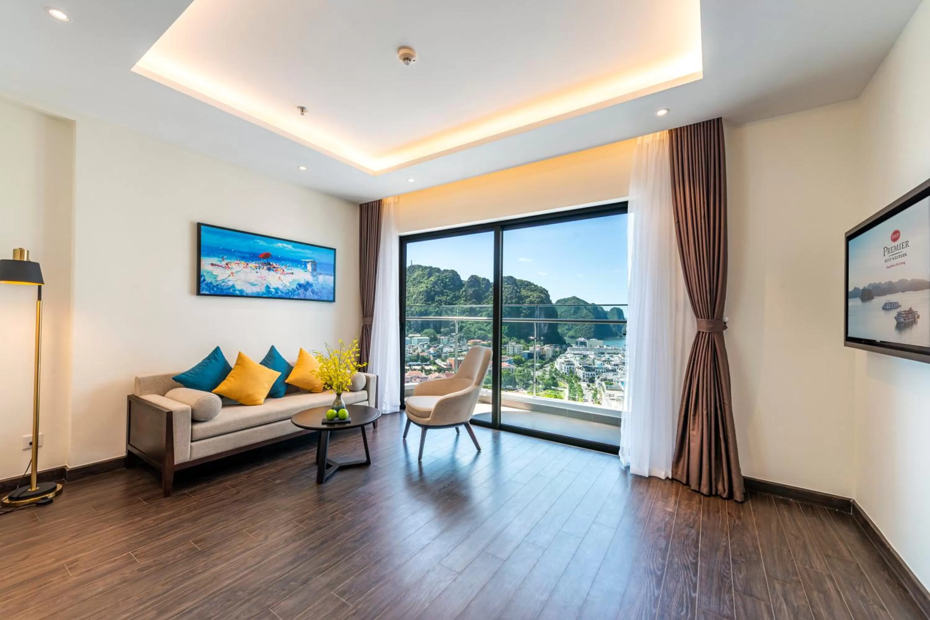 Seating area in Best Western Premier Sapphire Ha Long
