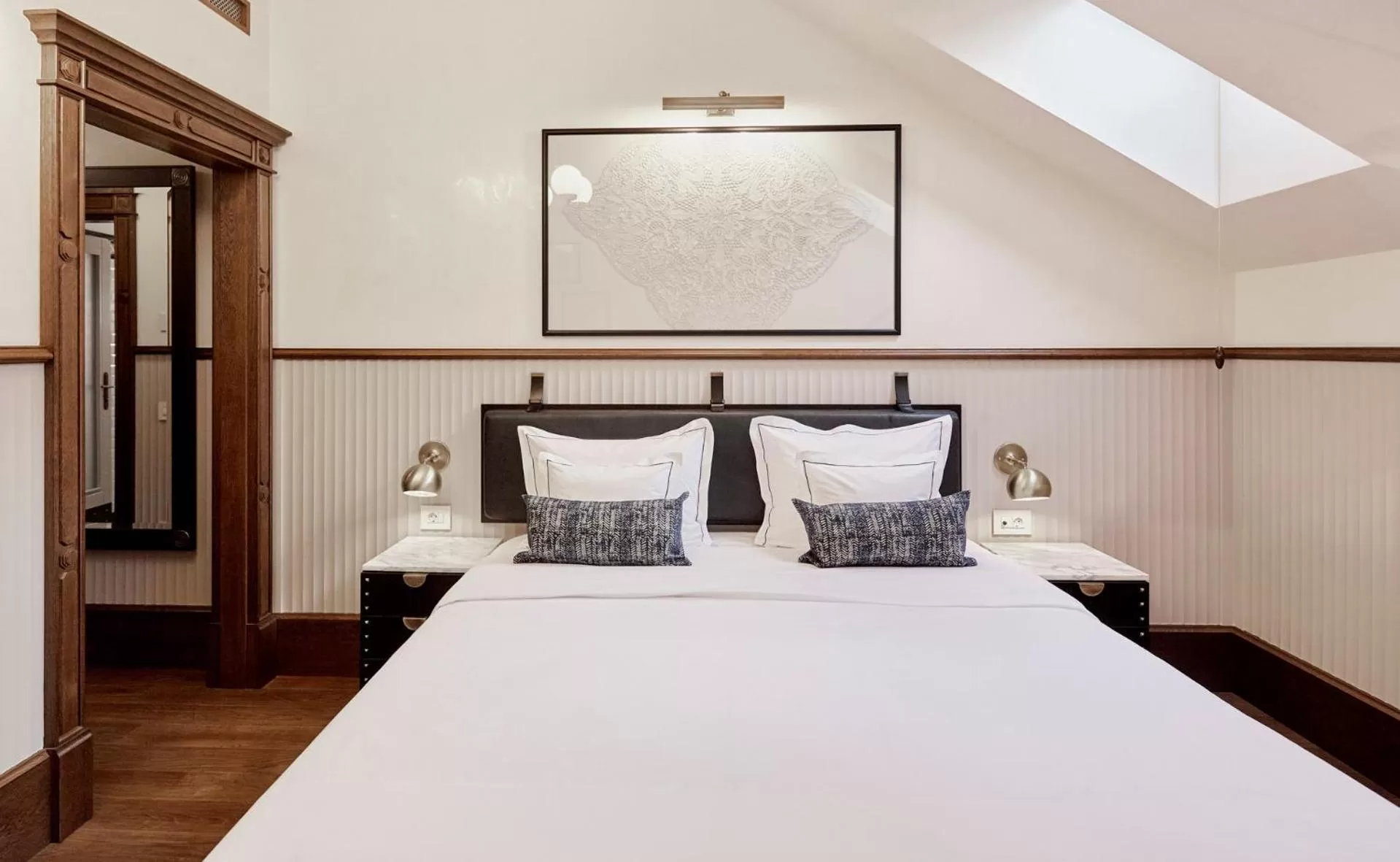 Photo of the whole room, Bed in Callas House