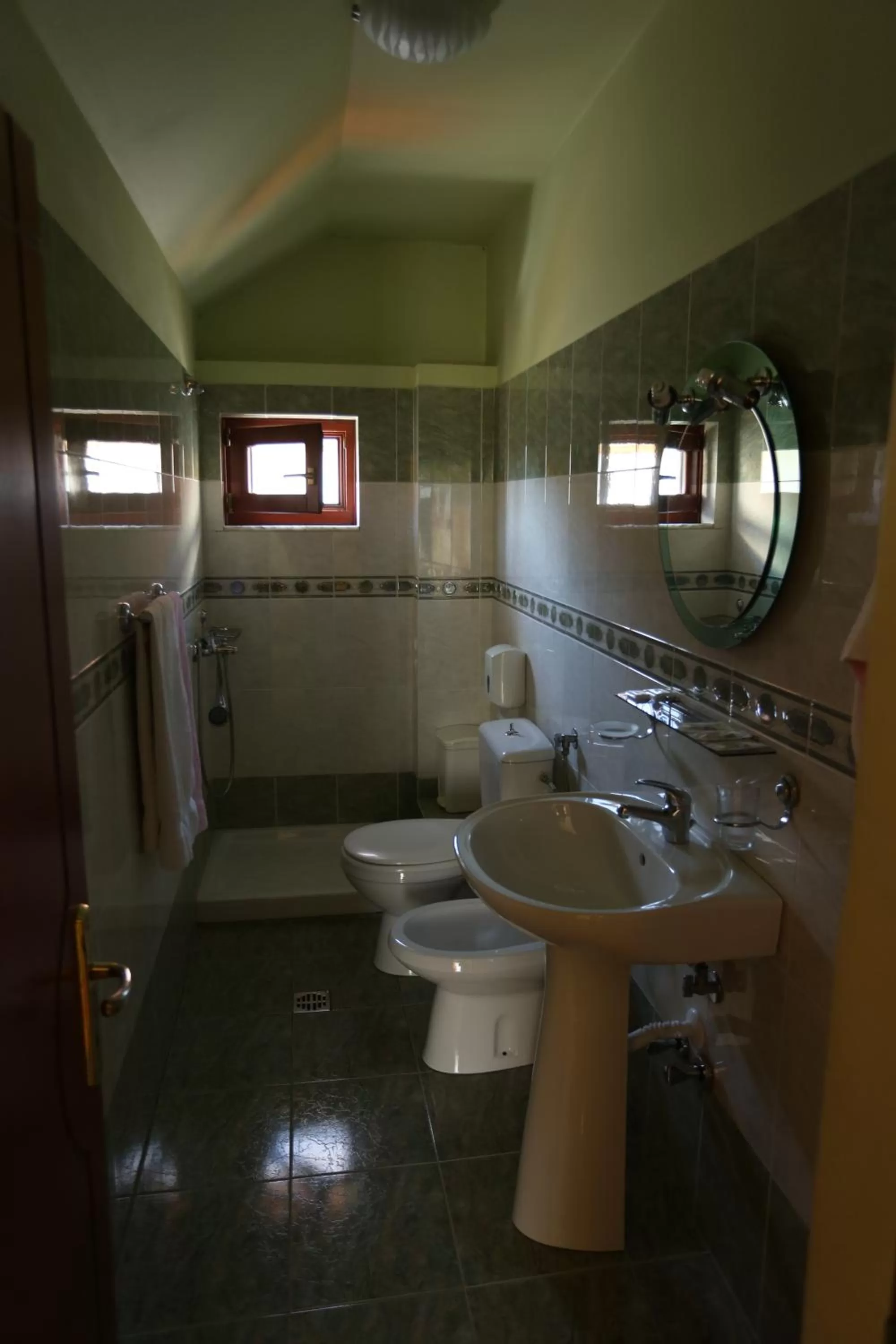 Toilet in Guesthouse Bimbli