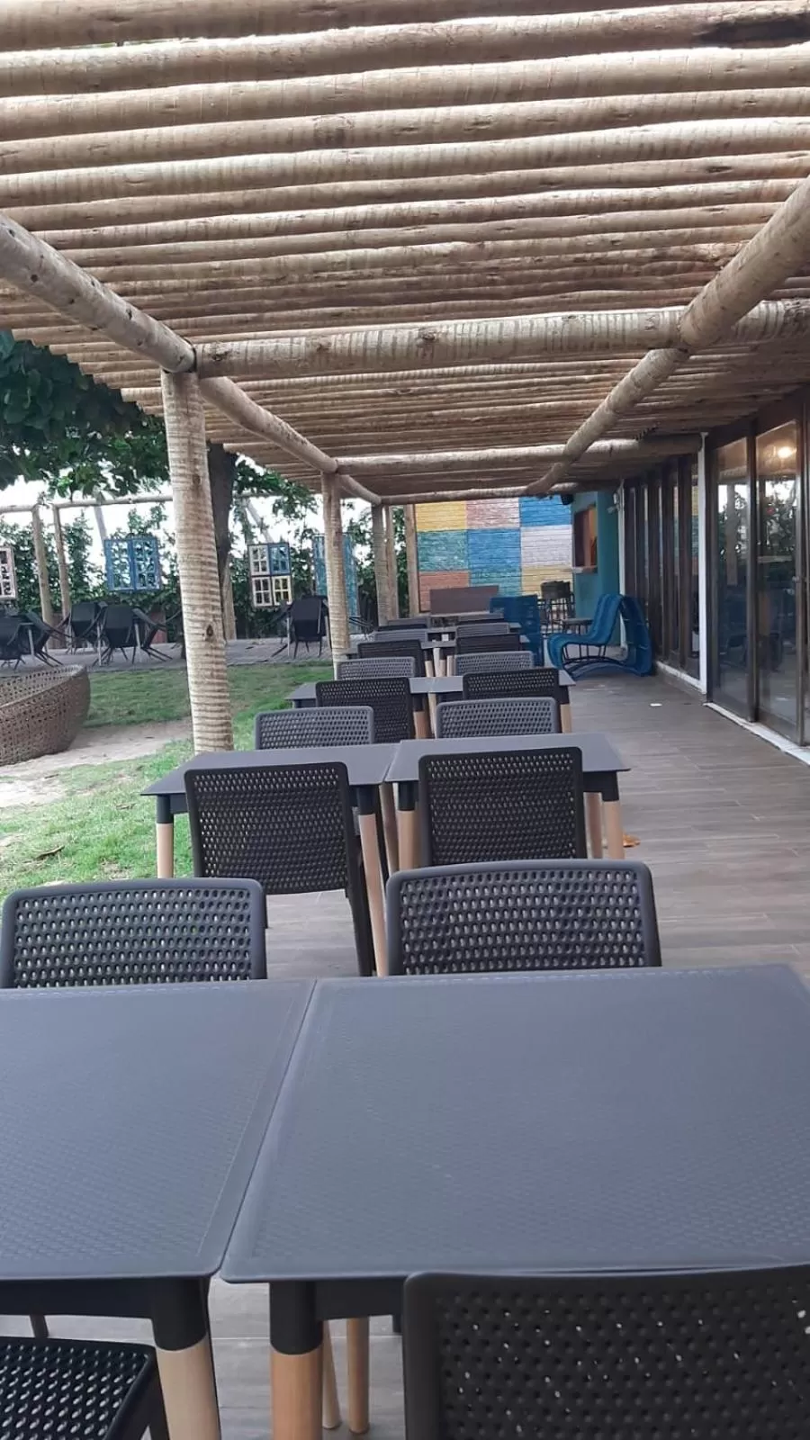 Restaurant/places to eat in Angá Beach Hotel