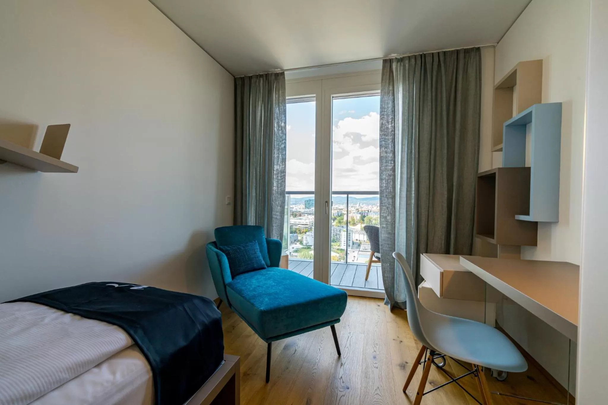 Bed in Vienna Residence, Marina Tower - Danube