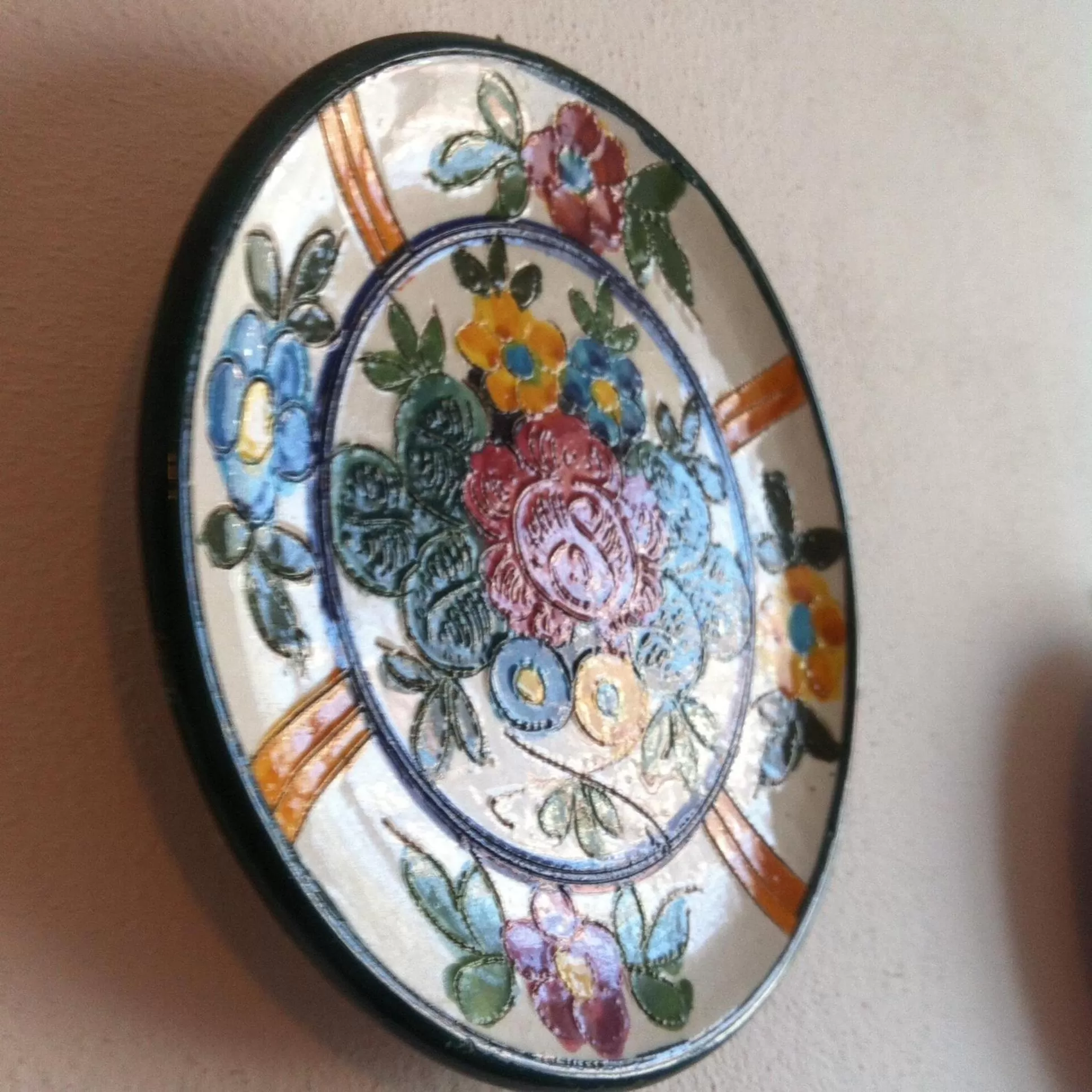 Decorative detail in Cav Costa degli Etruschi