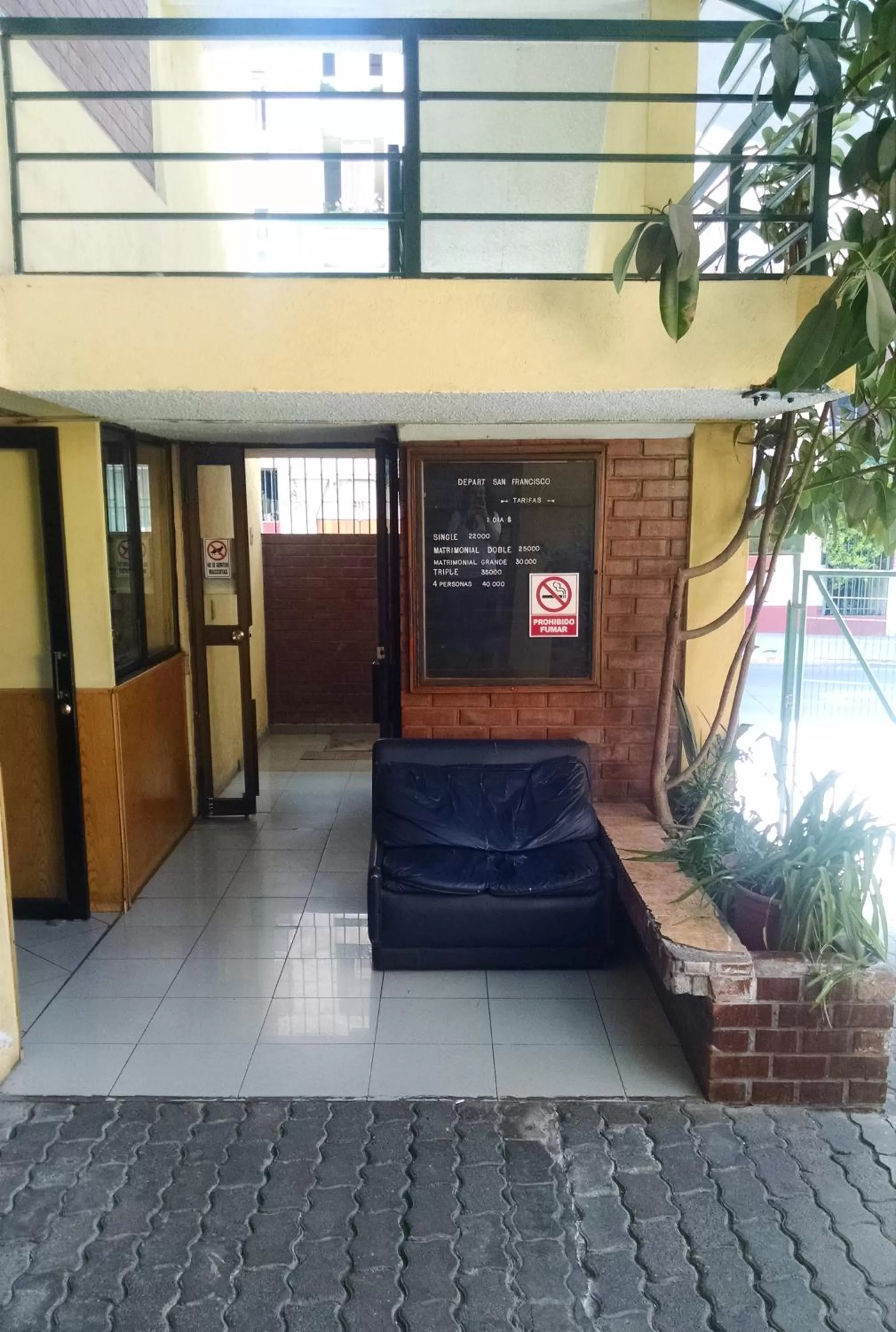 Facade/entrance in Aparthotel San Francisco