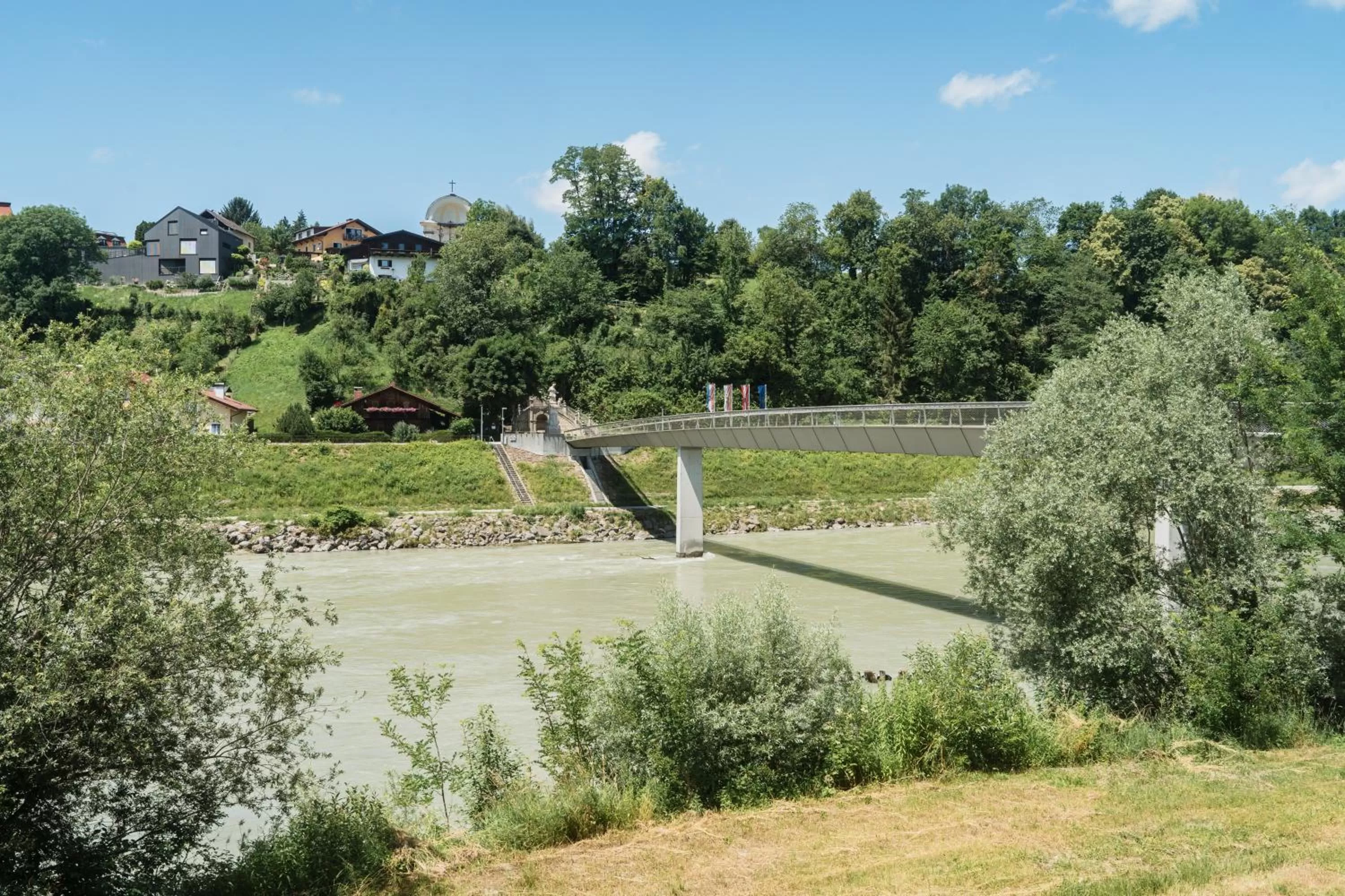 Nearby landmark in zumOXN