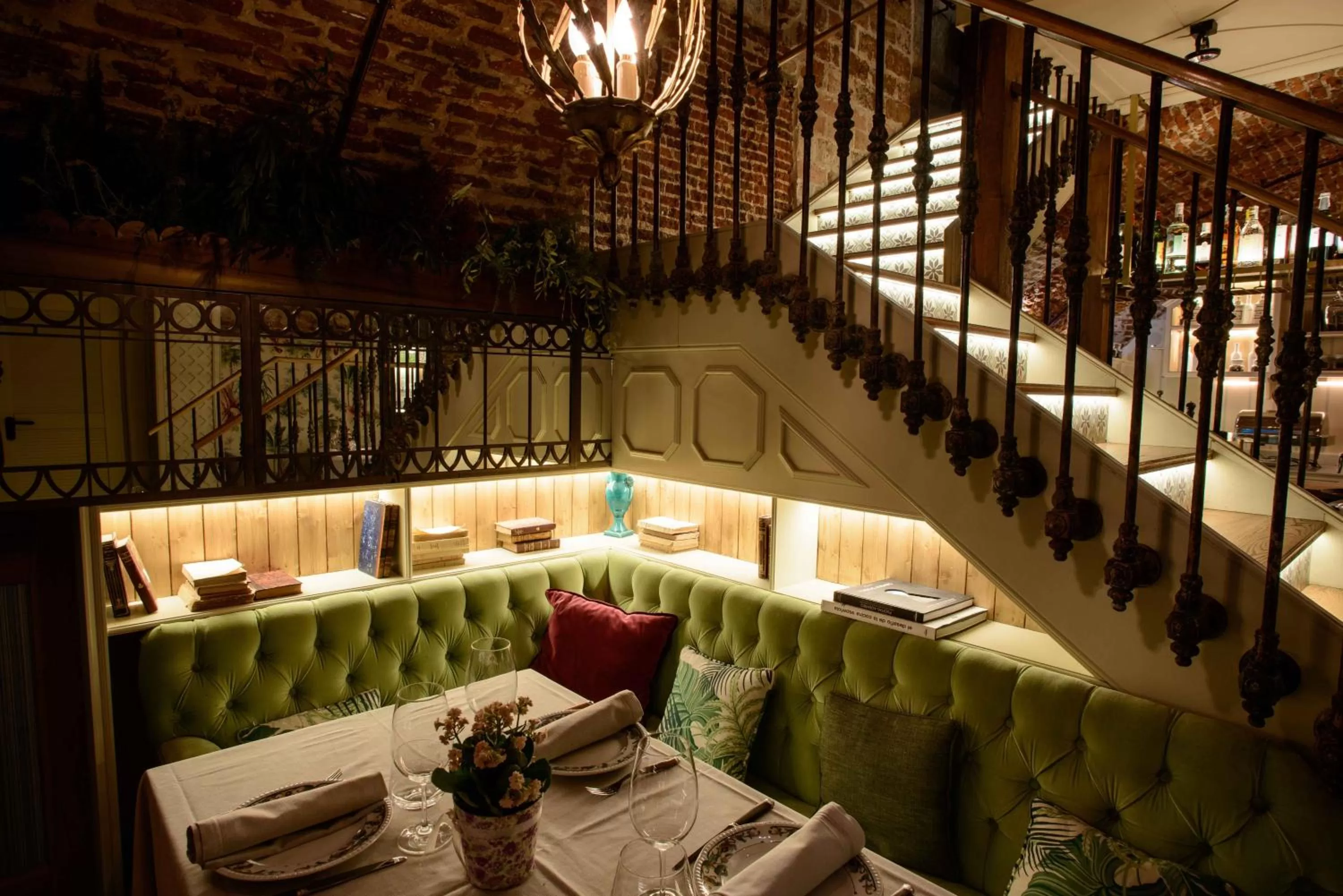 Restaurant/places to eat in ICON Wipton