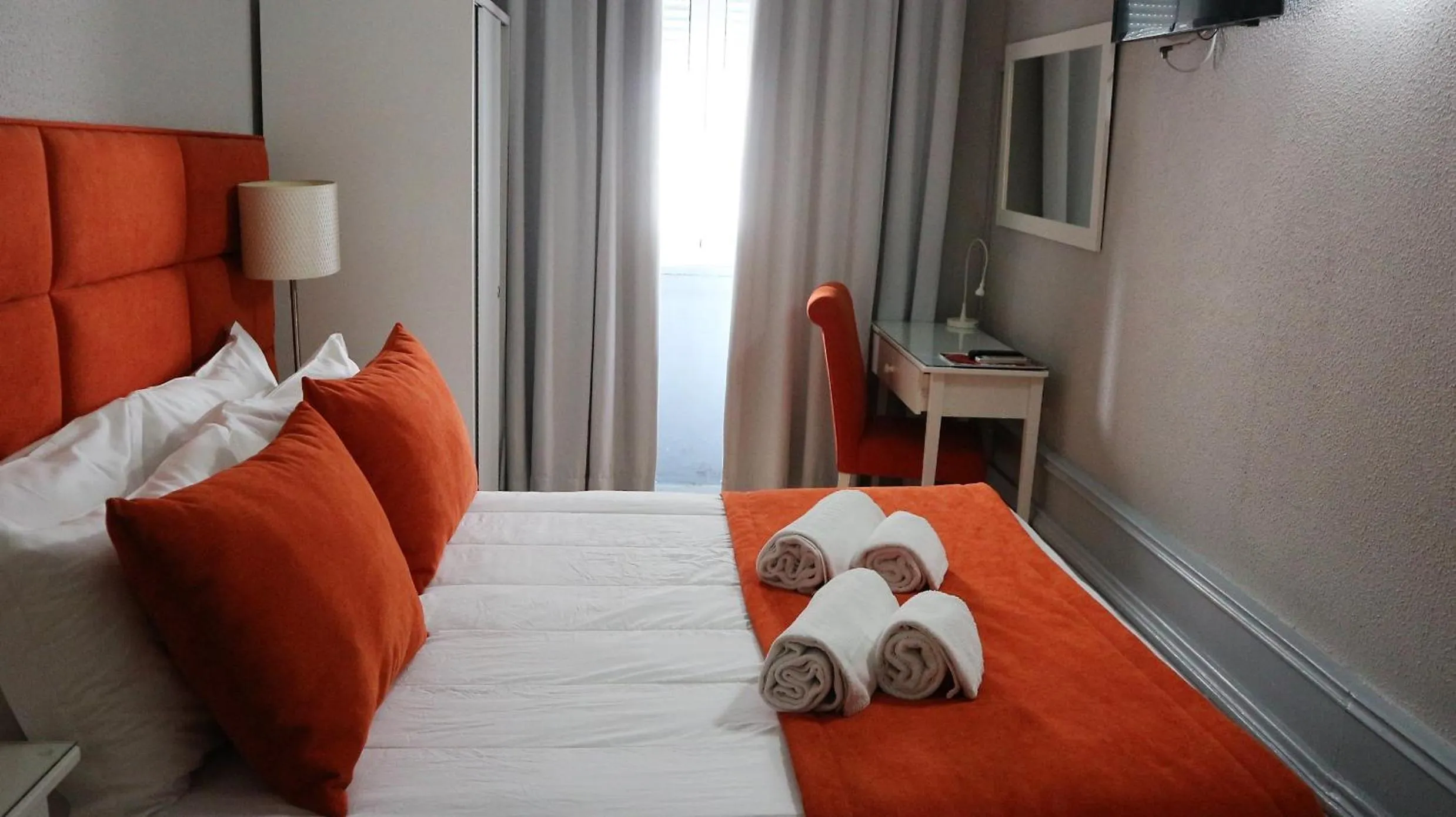 Bed in Hotel Senhor de Matosinhos