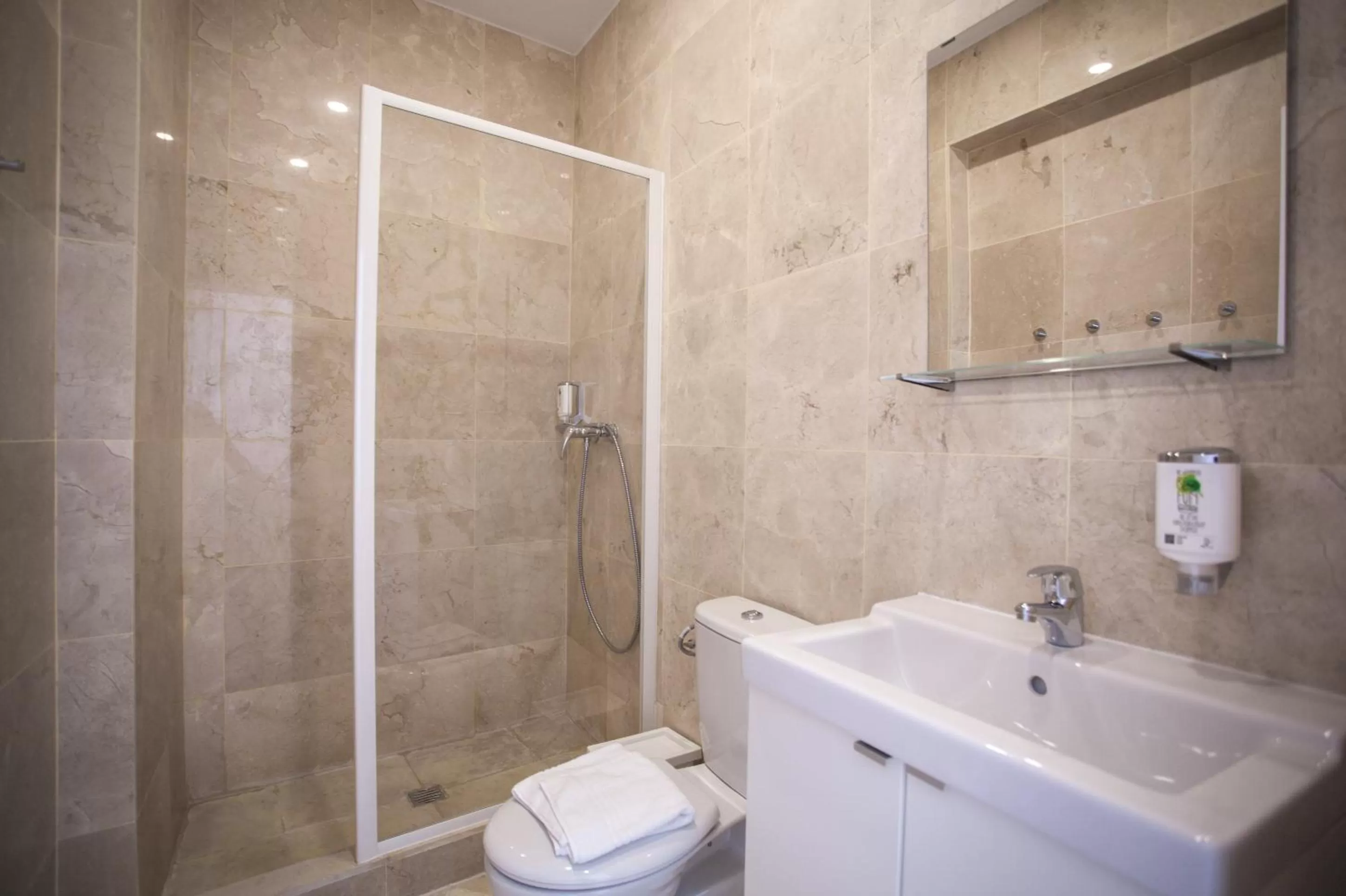 Bathroom in Gran Central Suites