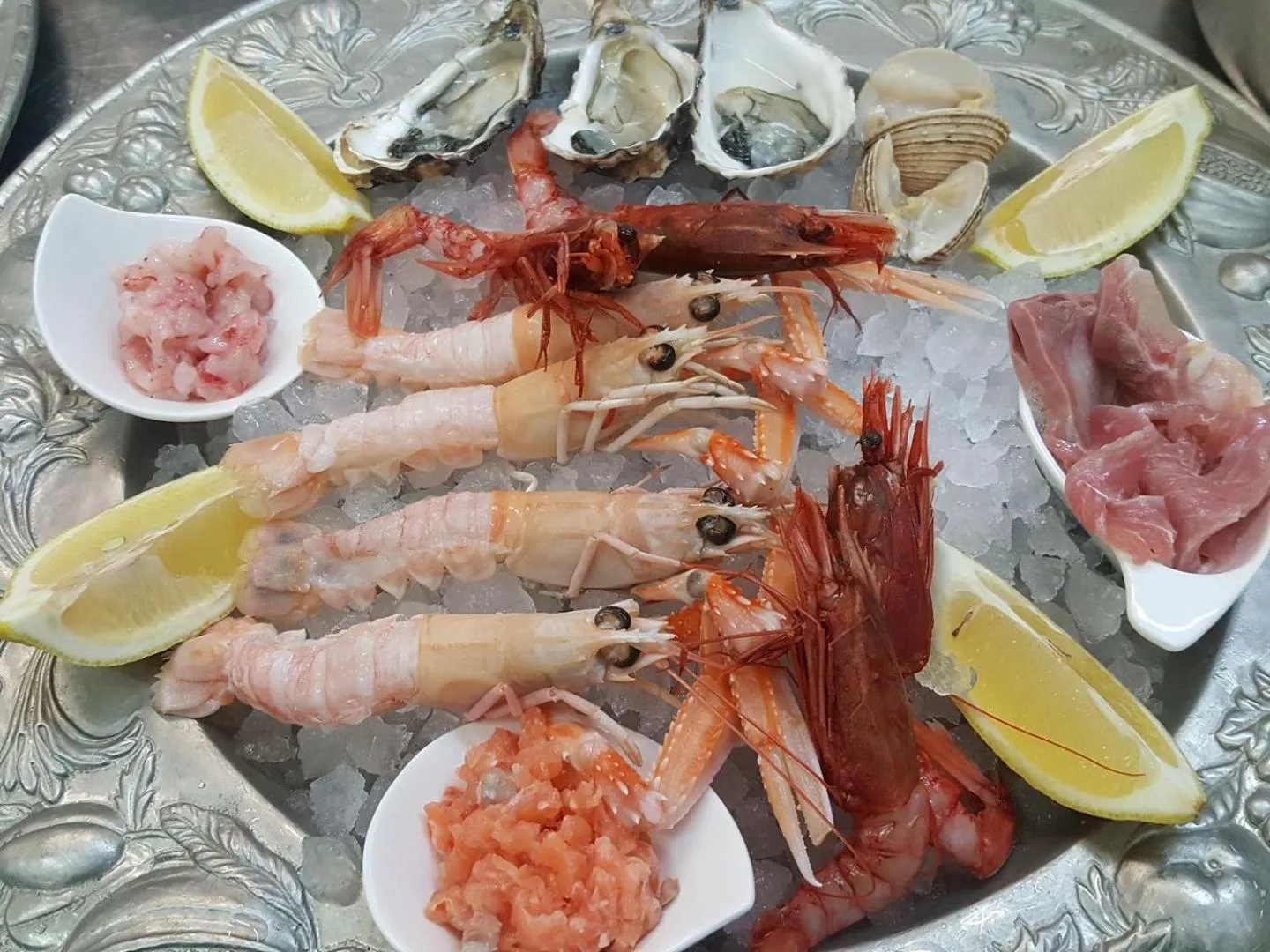 Food and drinks in Relais Madonna di Campagna