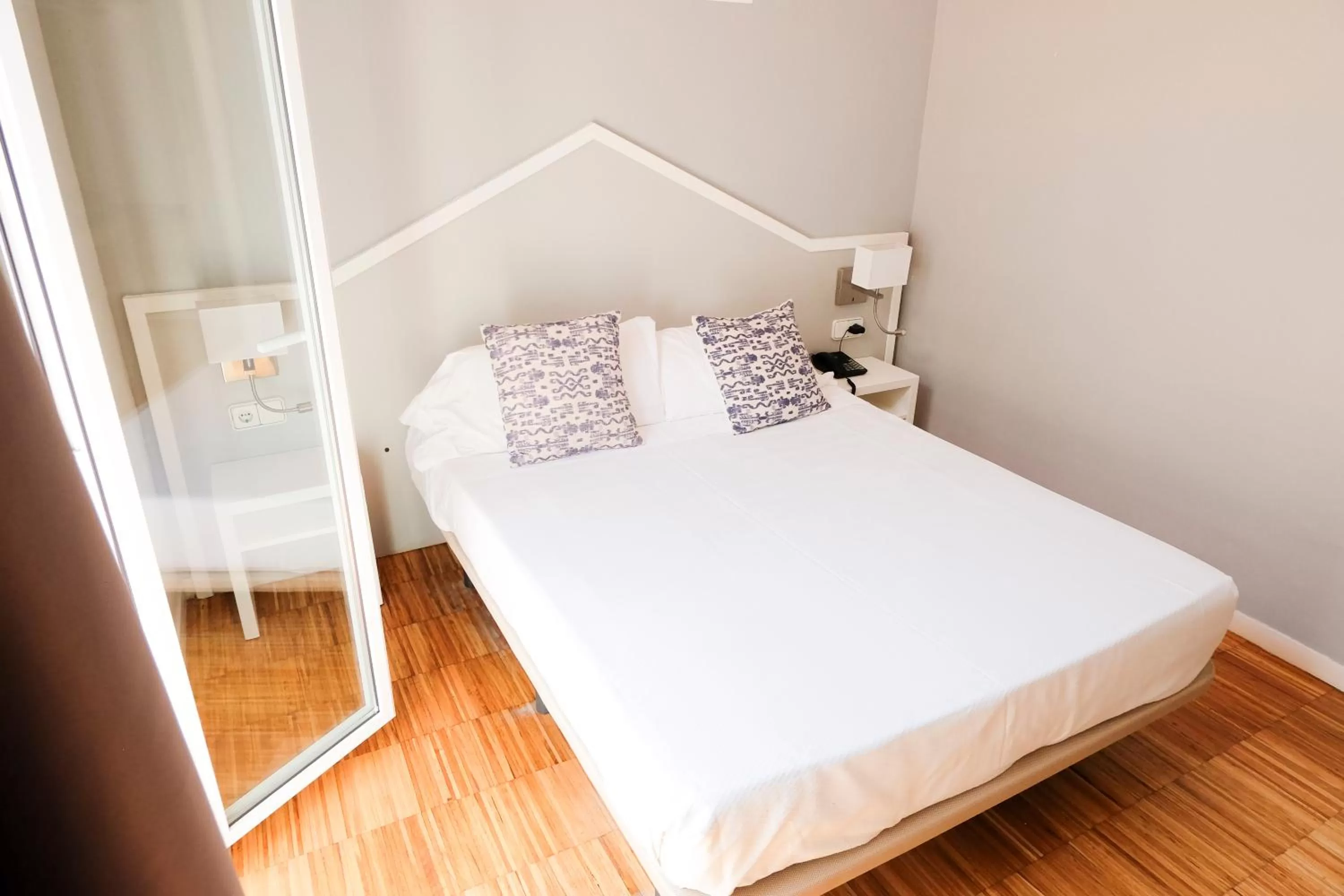 Double or Twin Room with Balcony in Hotel Subur