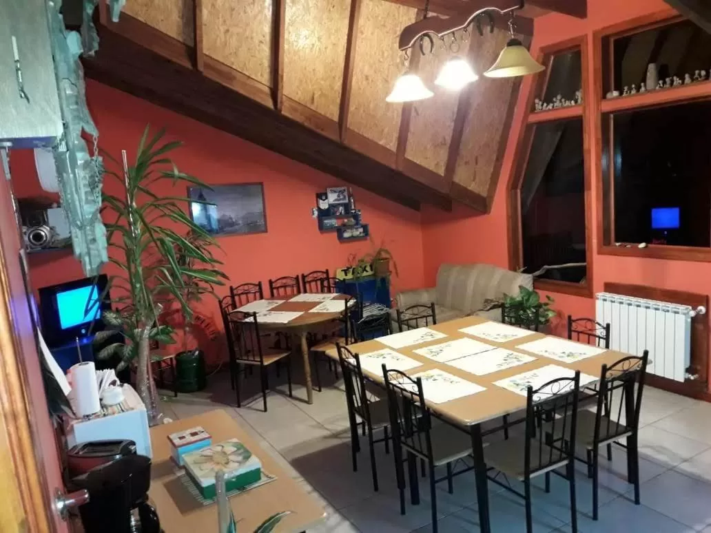 Kitchen or kitchenette in Mirador del Beagle Hosteria