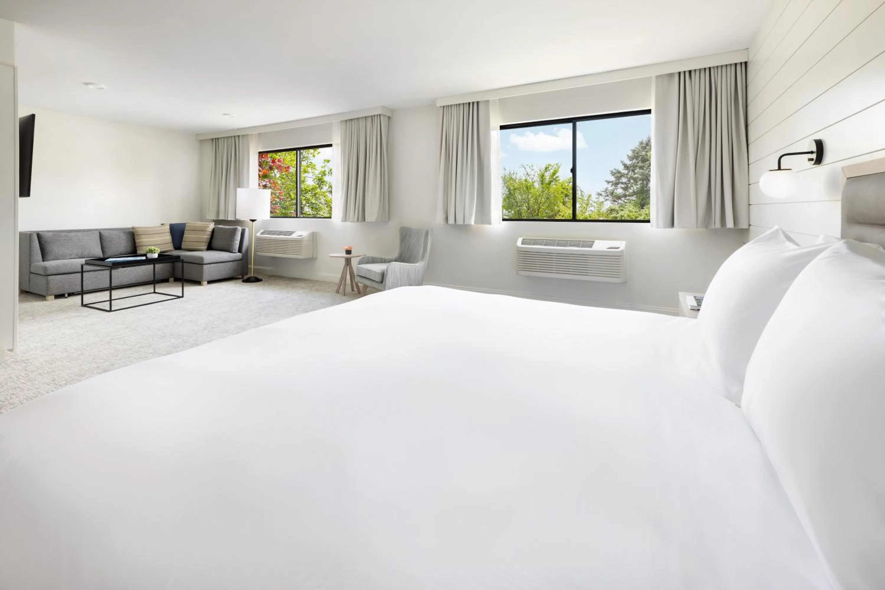 Seating area, Bed in The Pell, Part of JdV by Hyatt