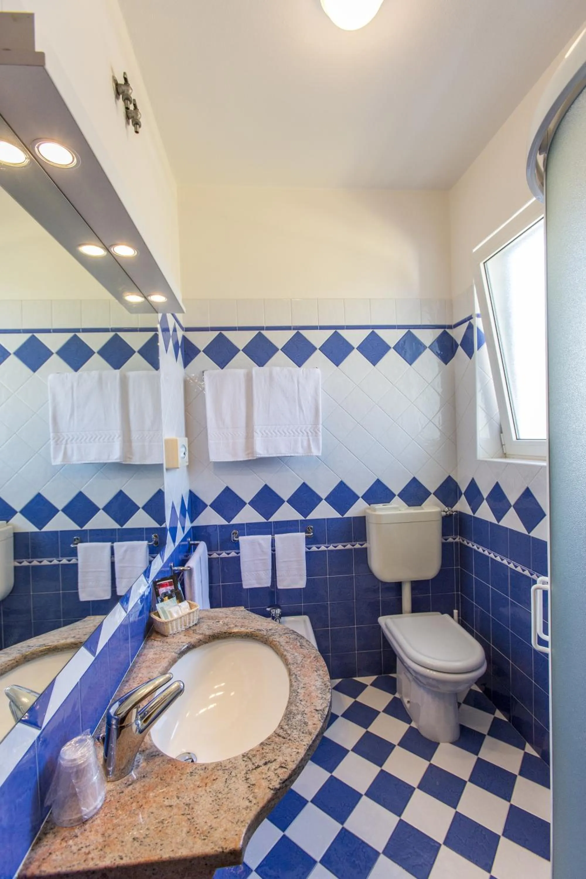 Shower in Hotel Touring