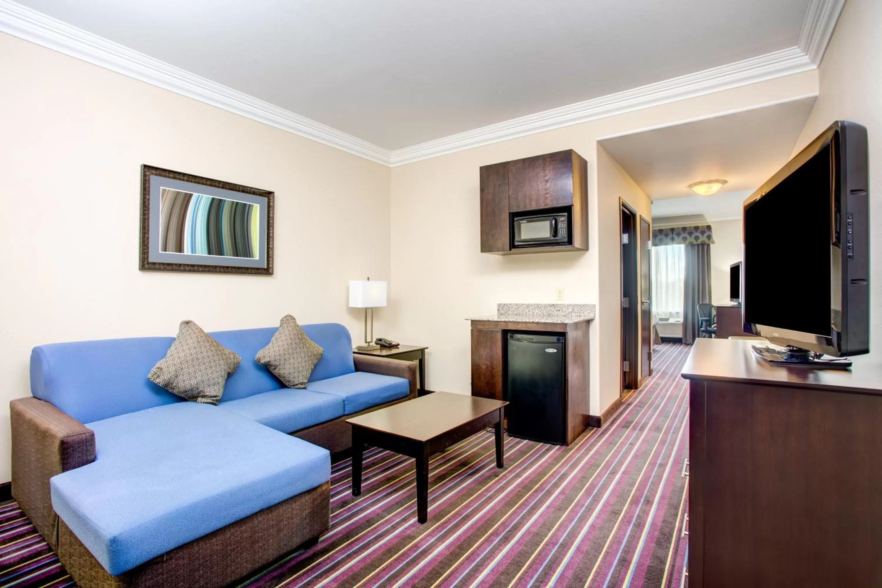 Bedroom in Holiday Inn Express & Suites Raceland - Highway 90 by IHG