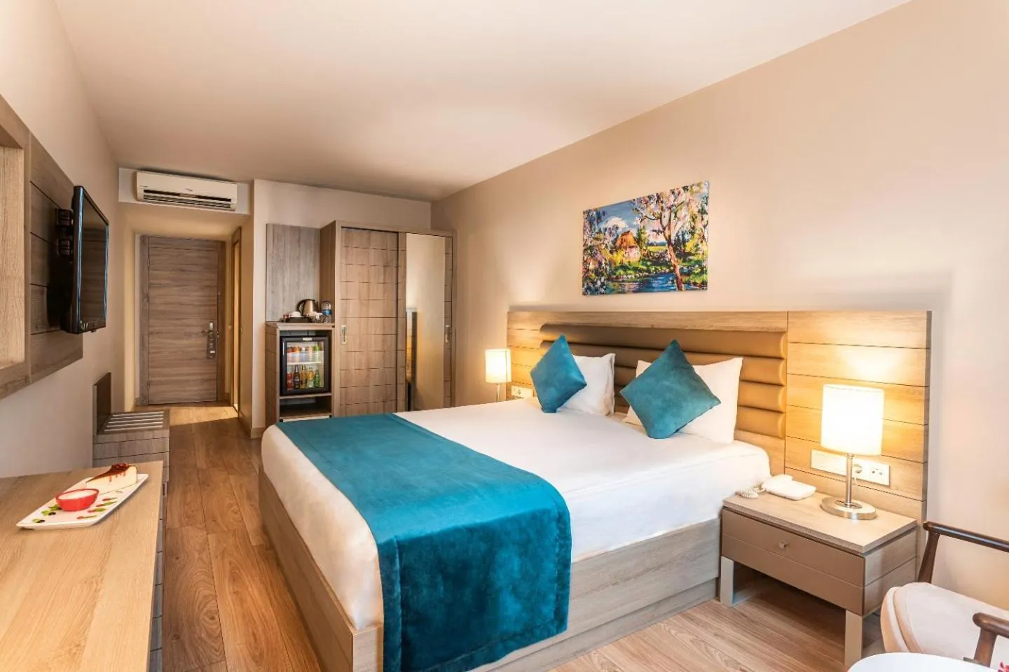 Bed in Rox Hotel Istanbul