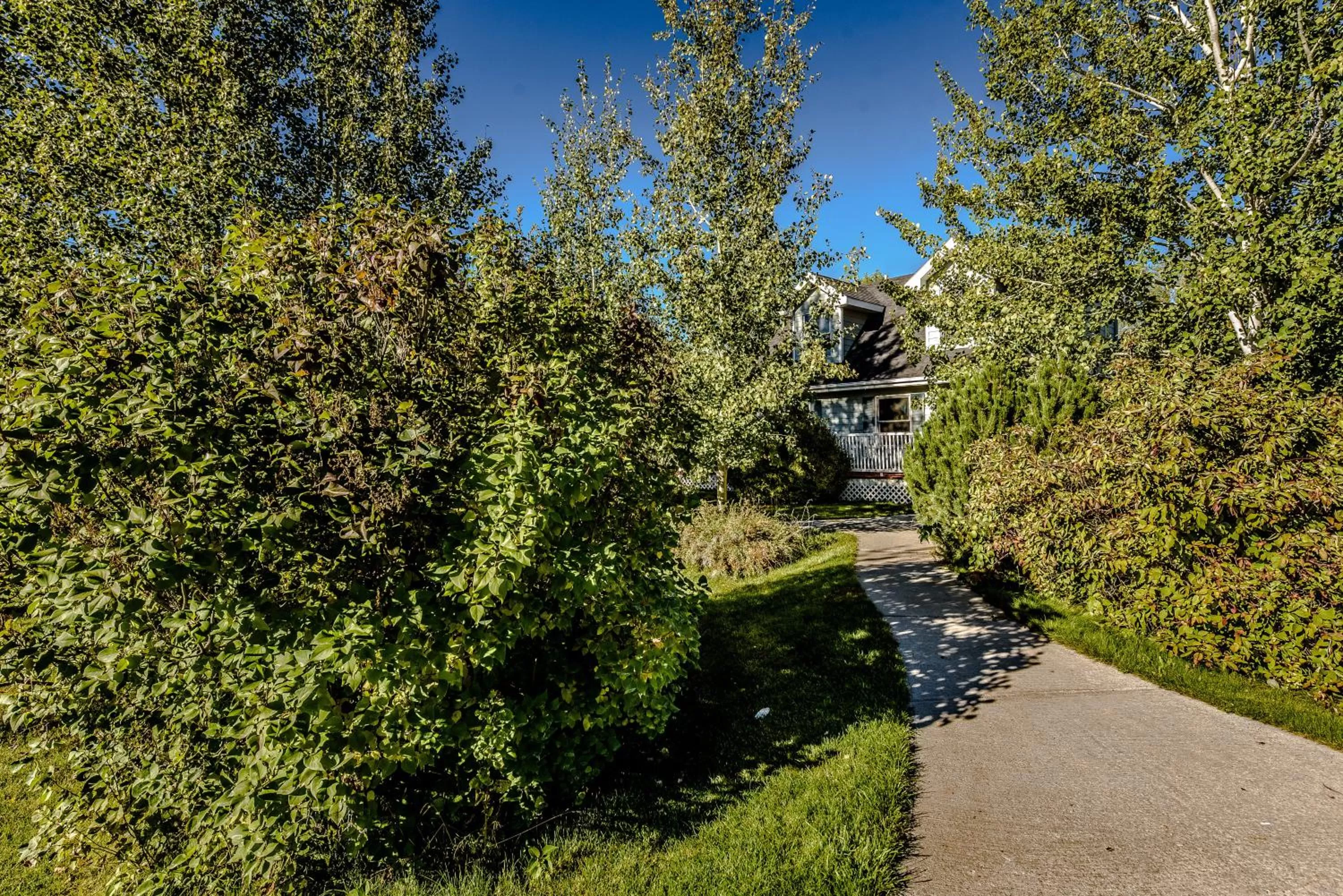 Facade/entrance in Fox Hollow Inn
