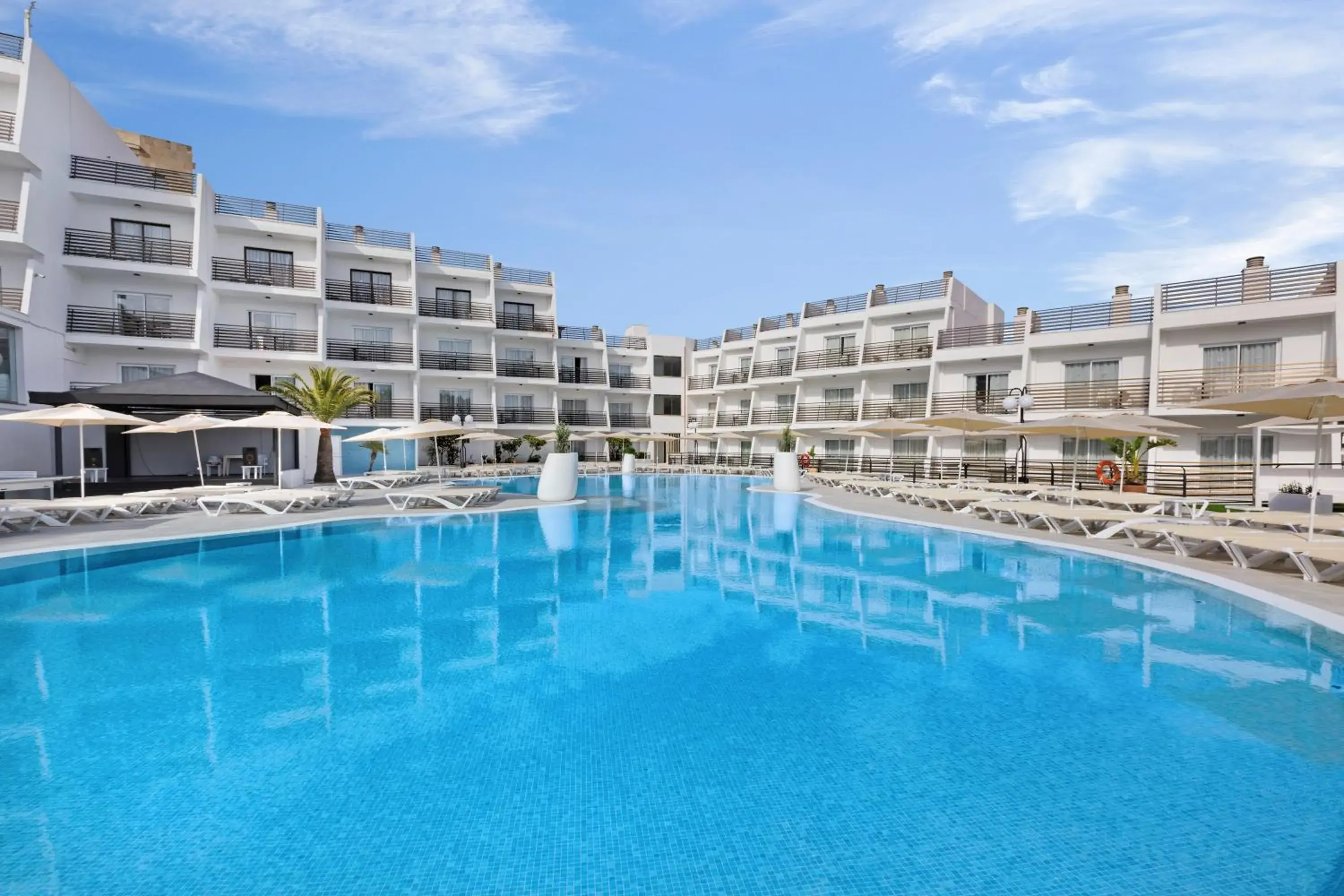 Palmanova Suites by TRH Palmanova Suites by TRH