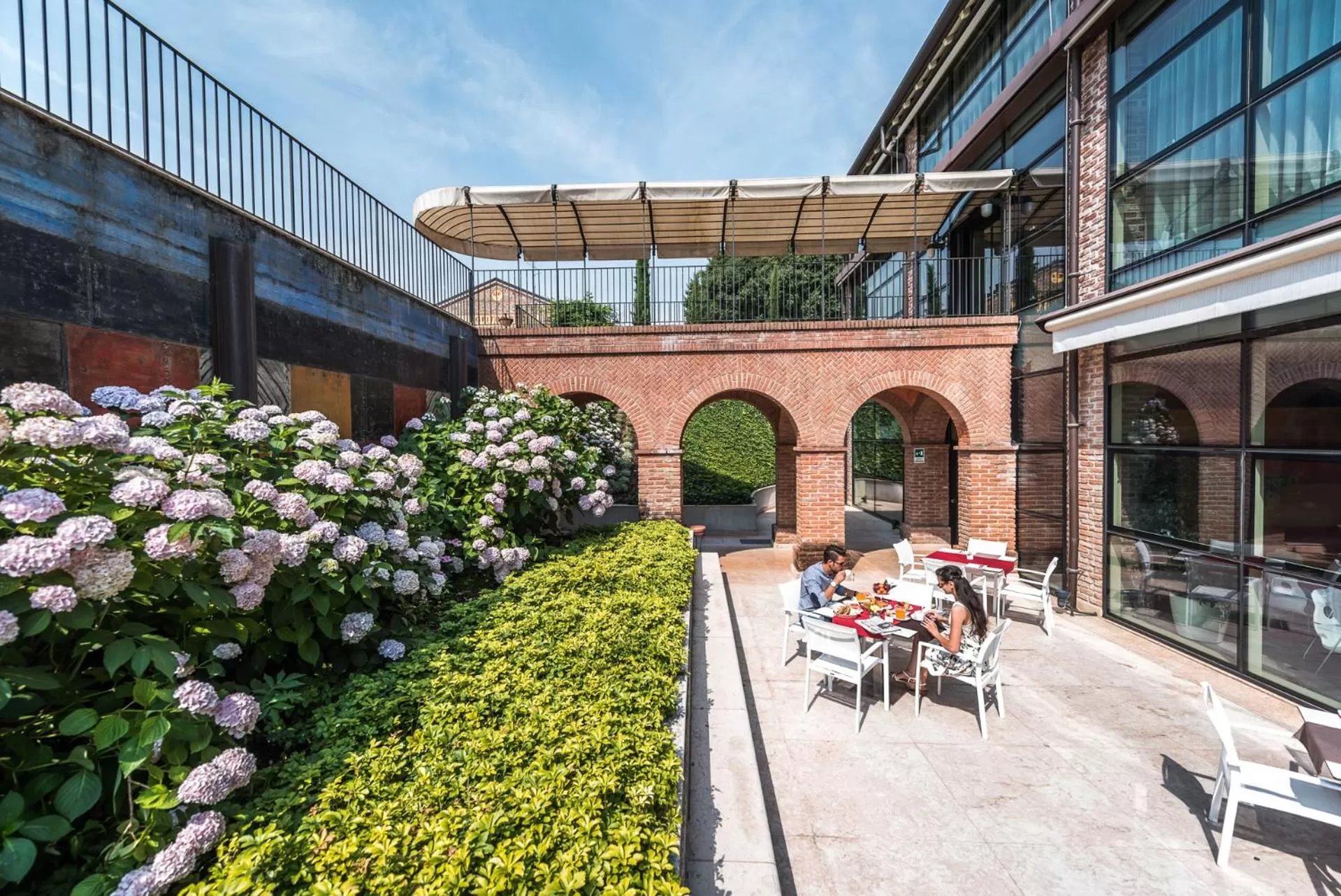 Restaurant/places to eat in Hotel Veronesi La Torre