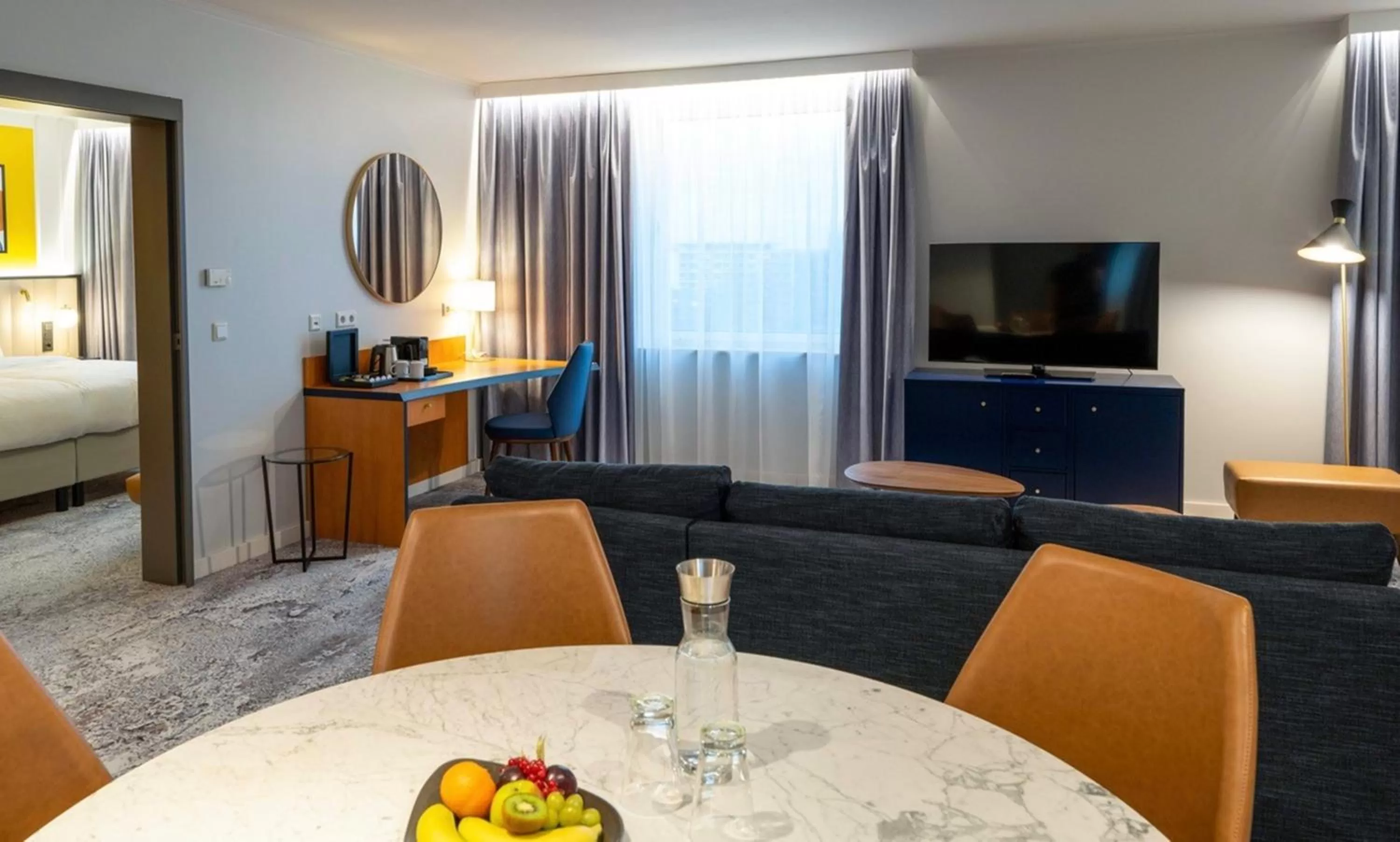 Photo of the whole room in voco Dusseldorf Seestern by IHG