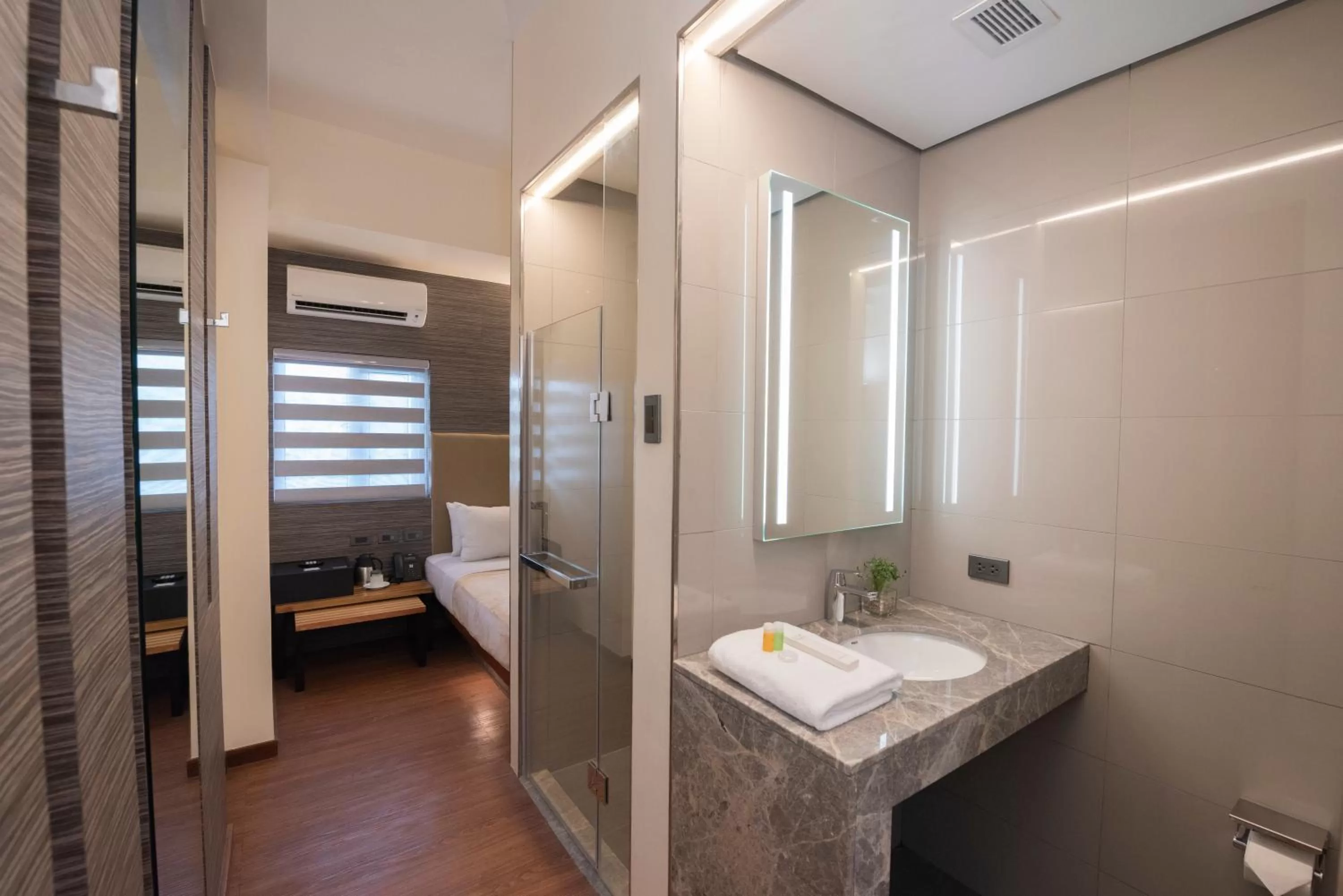 Bedroom in Kabayan Hotel Pasay