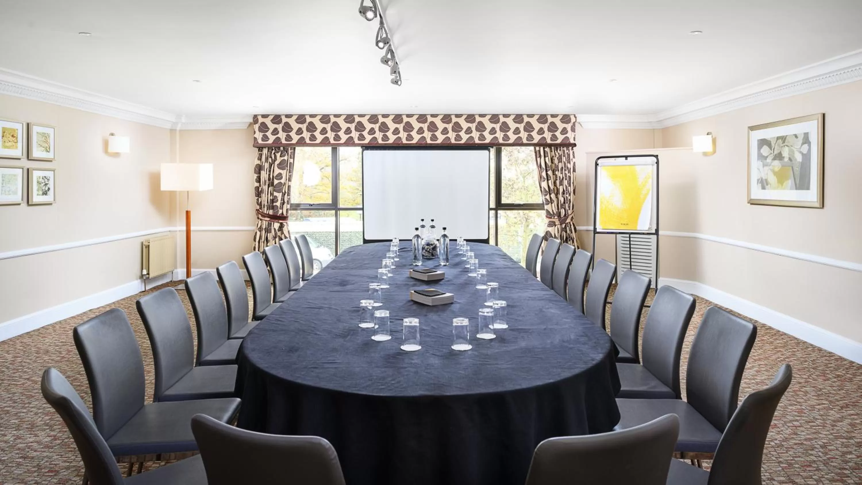 Meeting/conference room in voco Oxford Spires by IHG