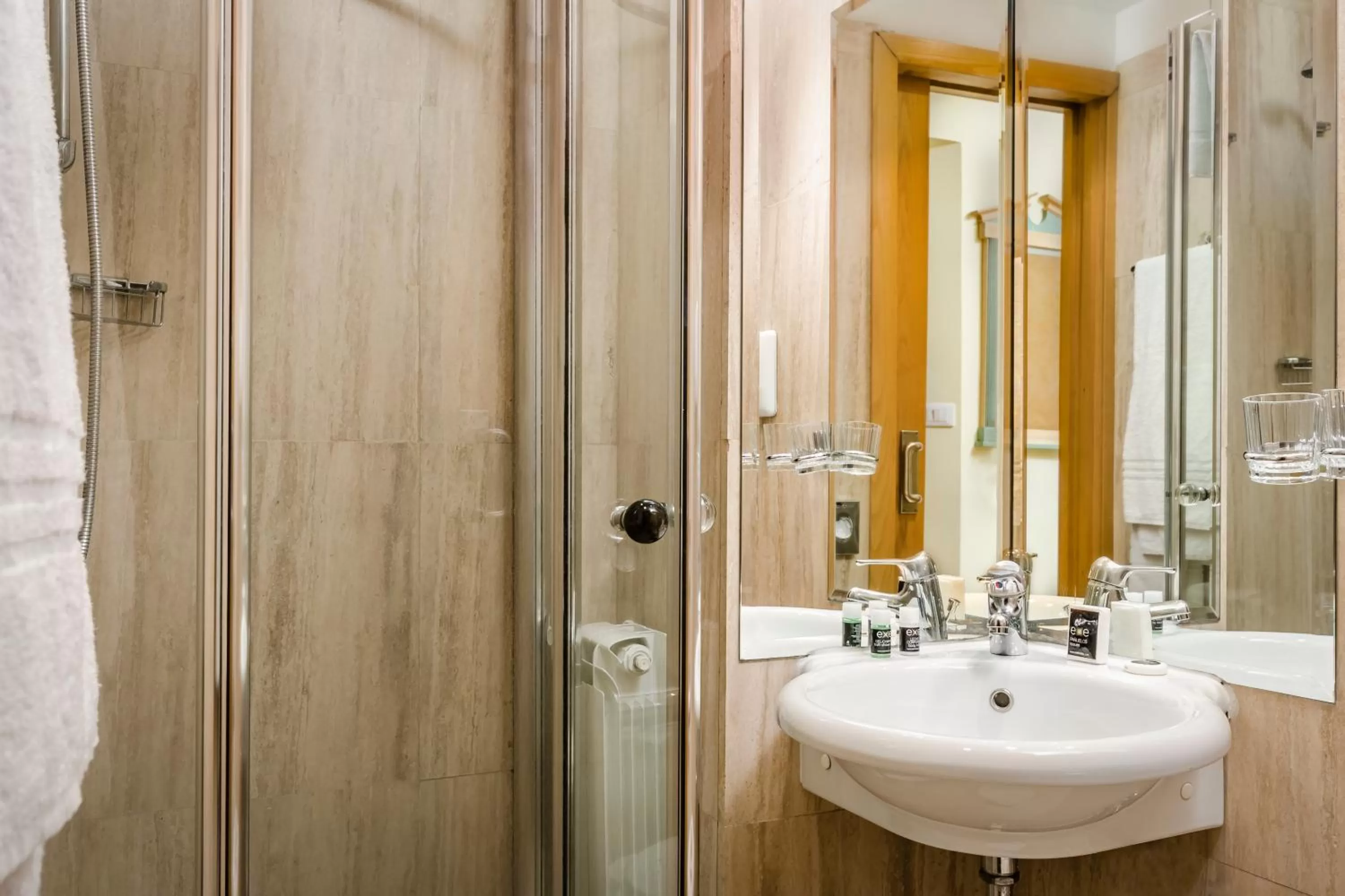 Bathroom in Exe Domus Aurea