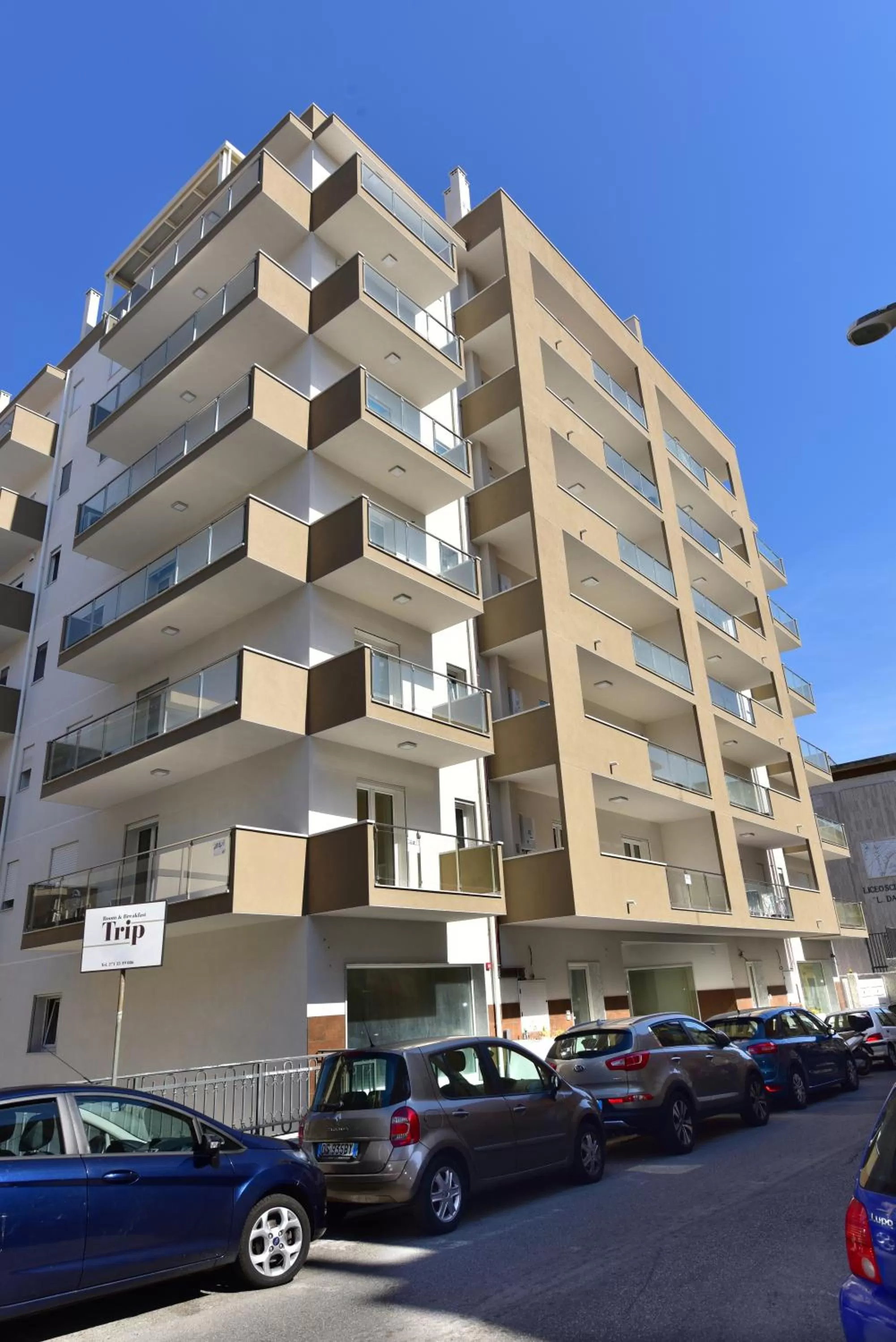 Property building in Trip Room & Breakfast