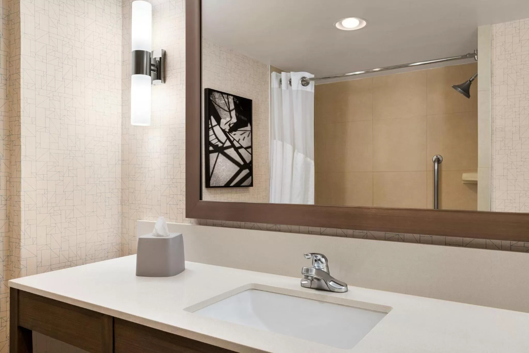 Bathroom in Holiday Inn Express Vancouver-Metrotown (Burnaby)