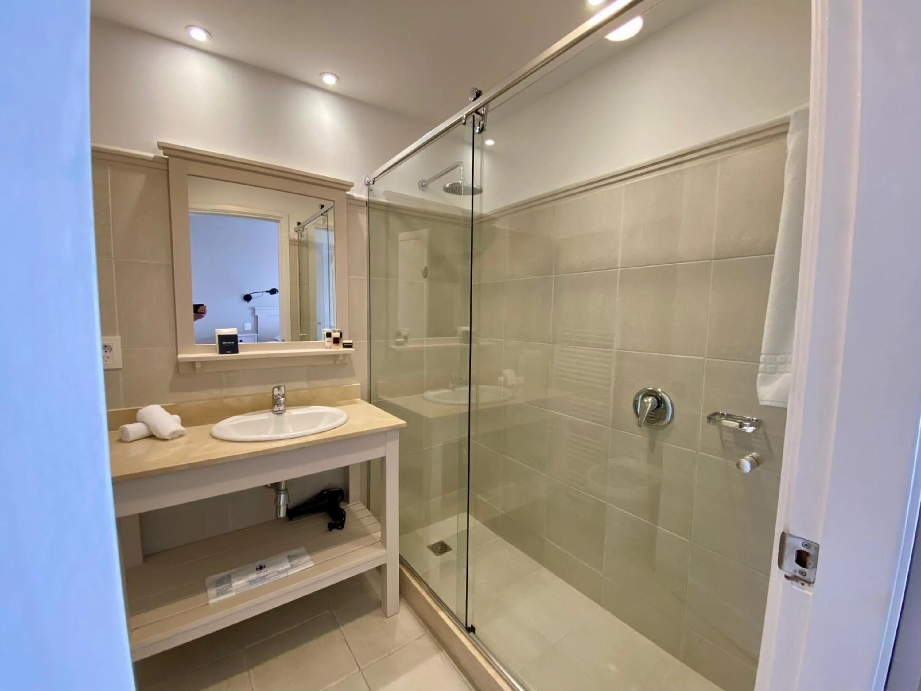 Bathroom in Serena Hotel - Punta del Este - Unico sobre la Playa