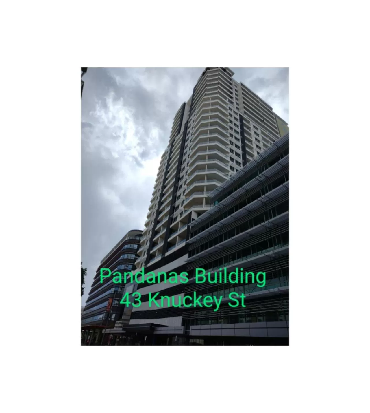 Property building in Darwin Harbour Suites