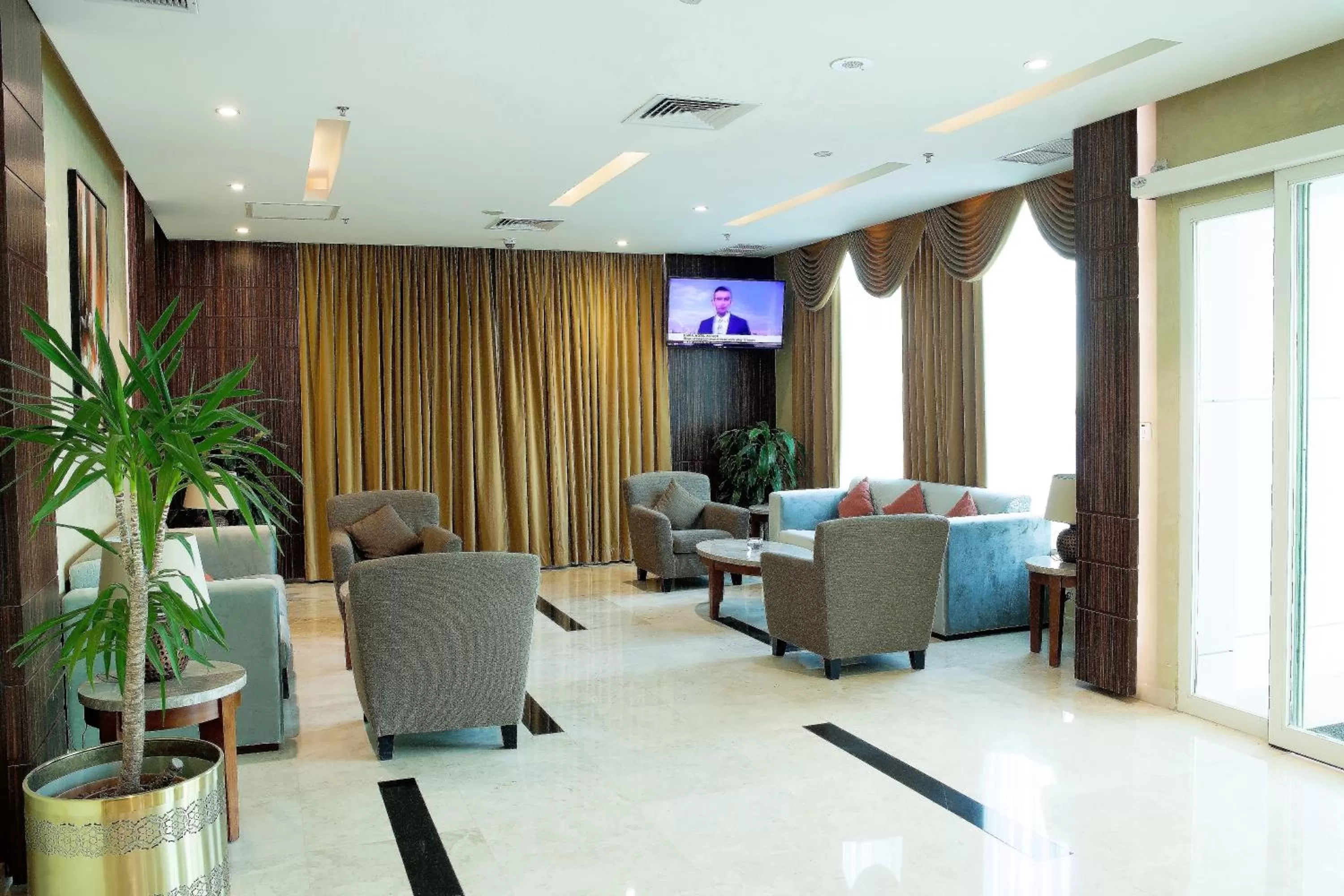 Lobby or reception in Best Western Plus Salmiya