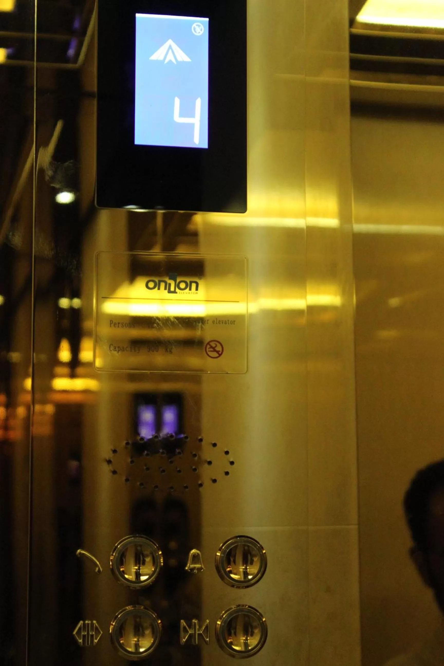 elevator in شاطيء الحياة للأجنحة الفندقية shaty alhayat