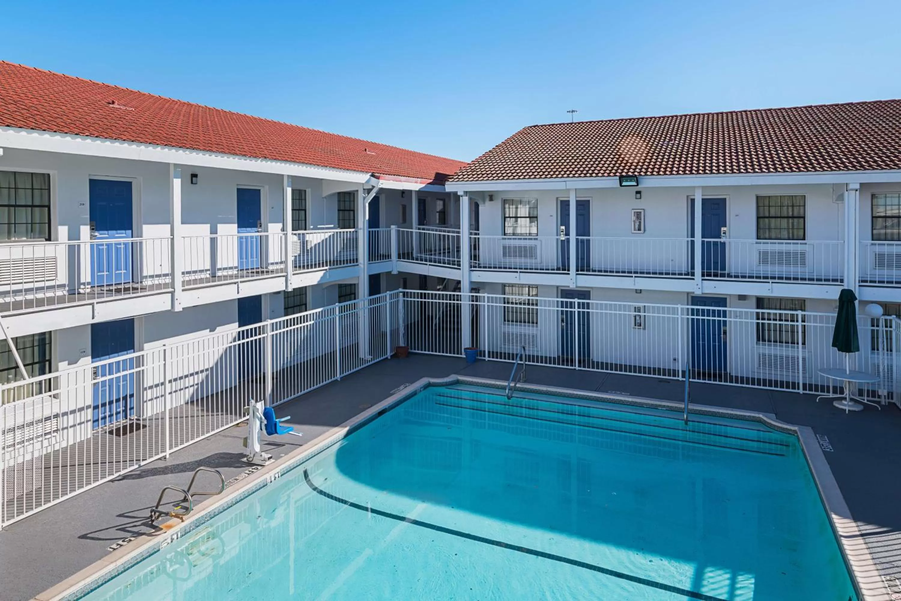 Day in Motel 6-Grand Prairie, TX - Interstate 30