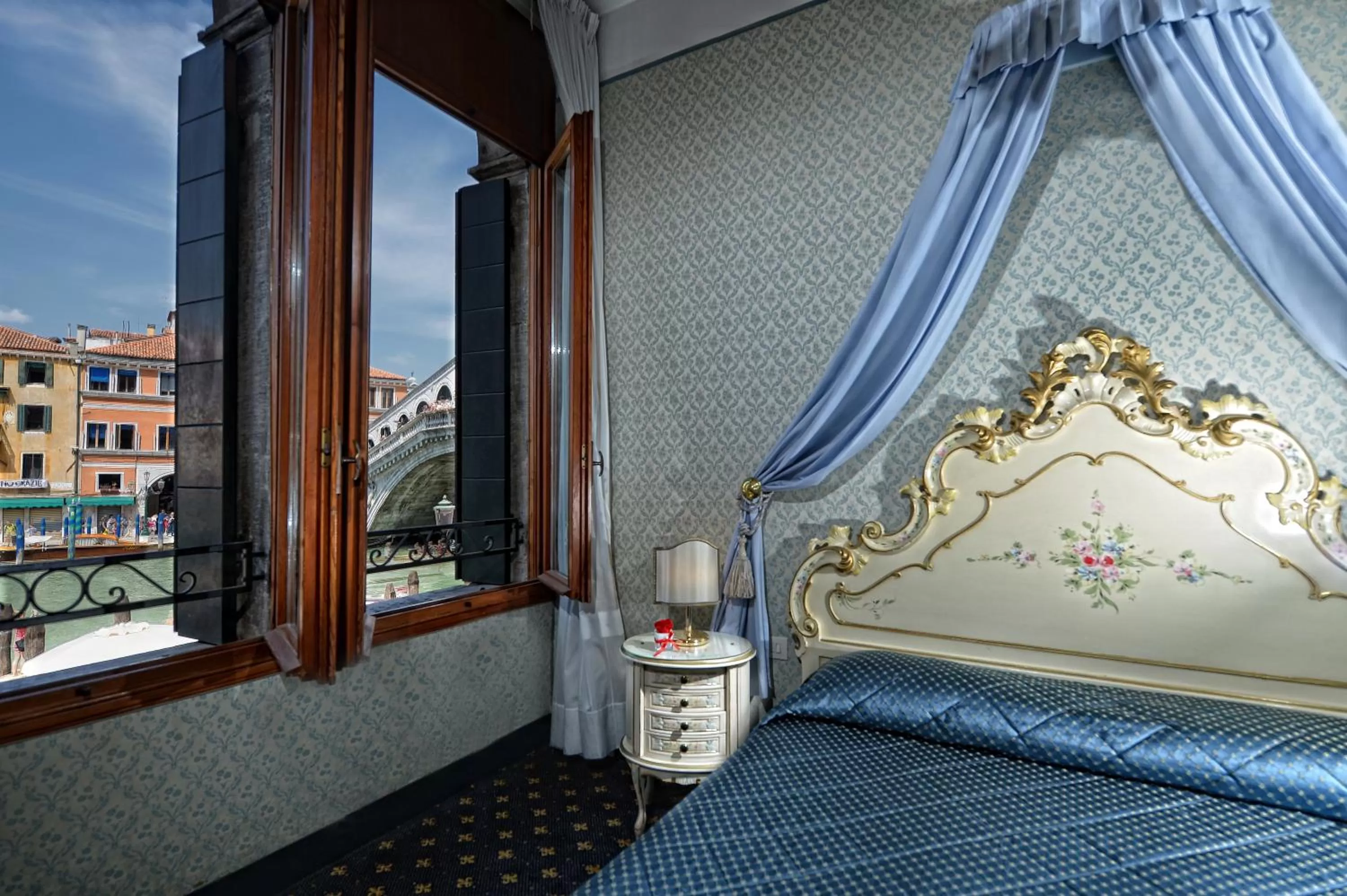 Photo of the whole room, Bed in Hotel Rialto