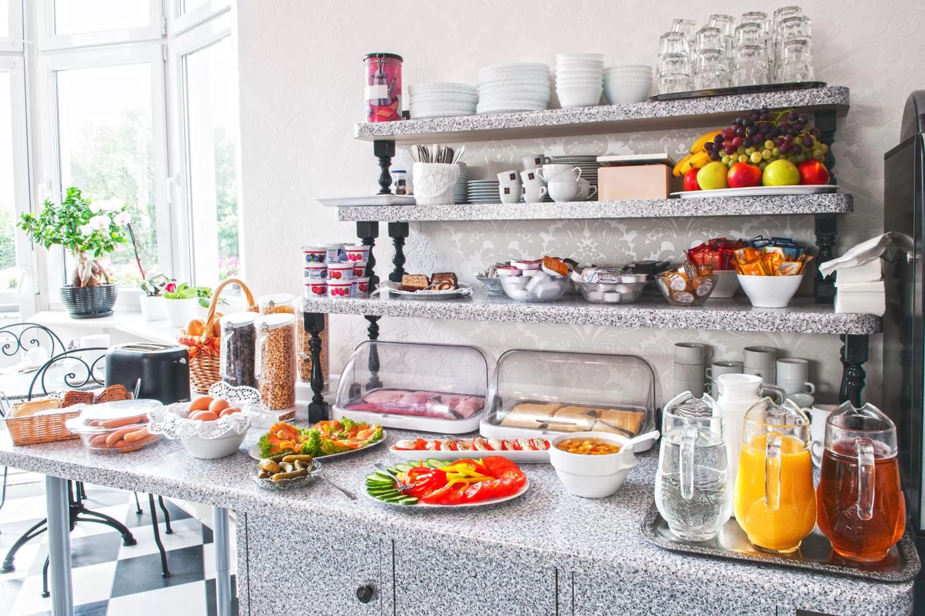 Food and drinks in Hotel BELLEVUE am Kurfürstendamm