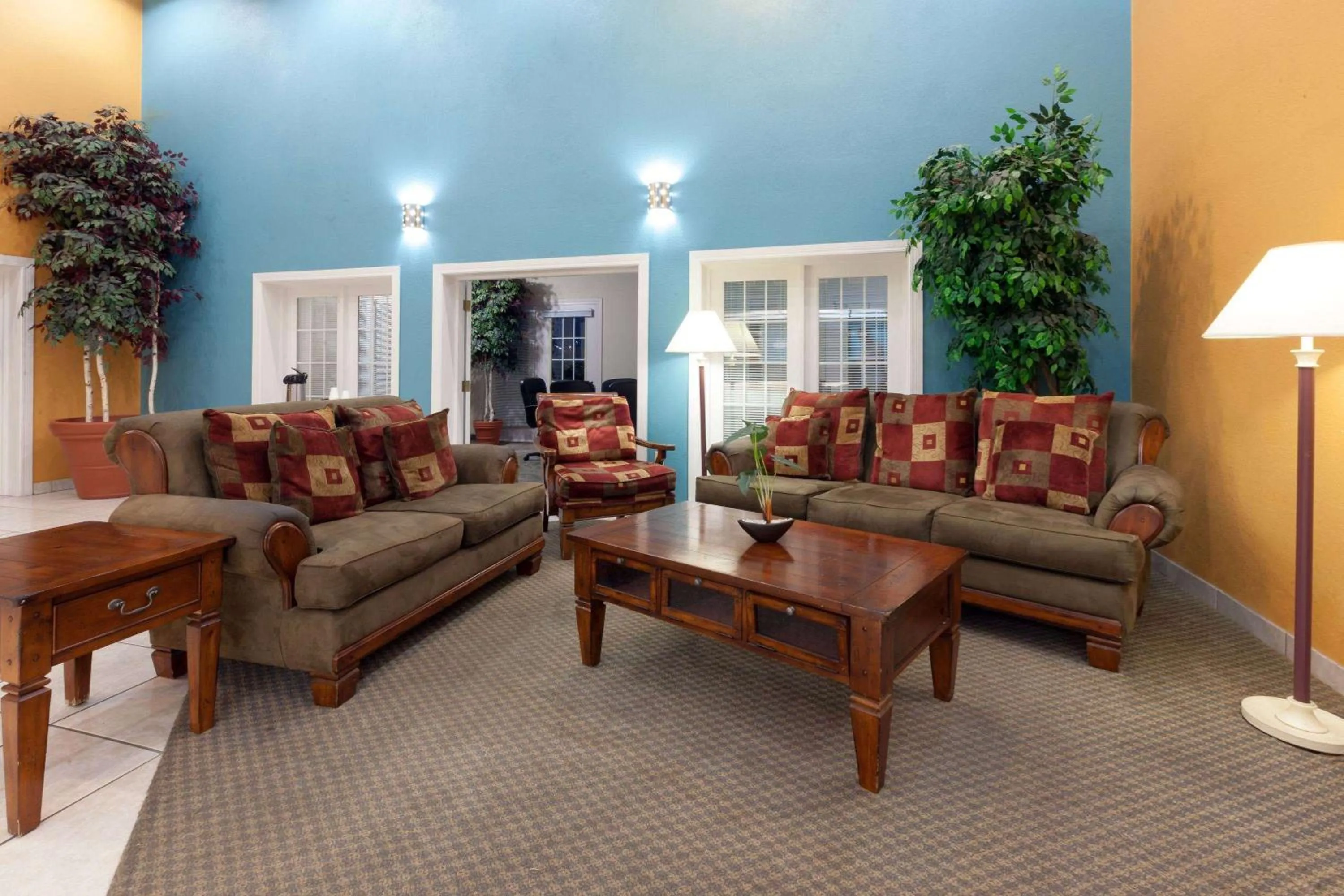 Lobby or reception in Extend-a-Suites - Extended Stay, I-40 Amarillo West