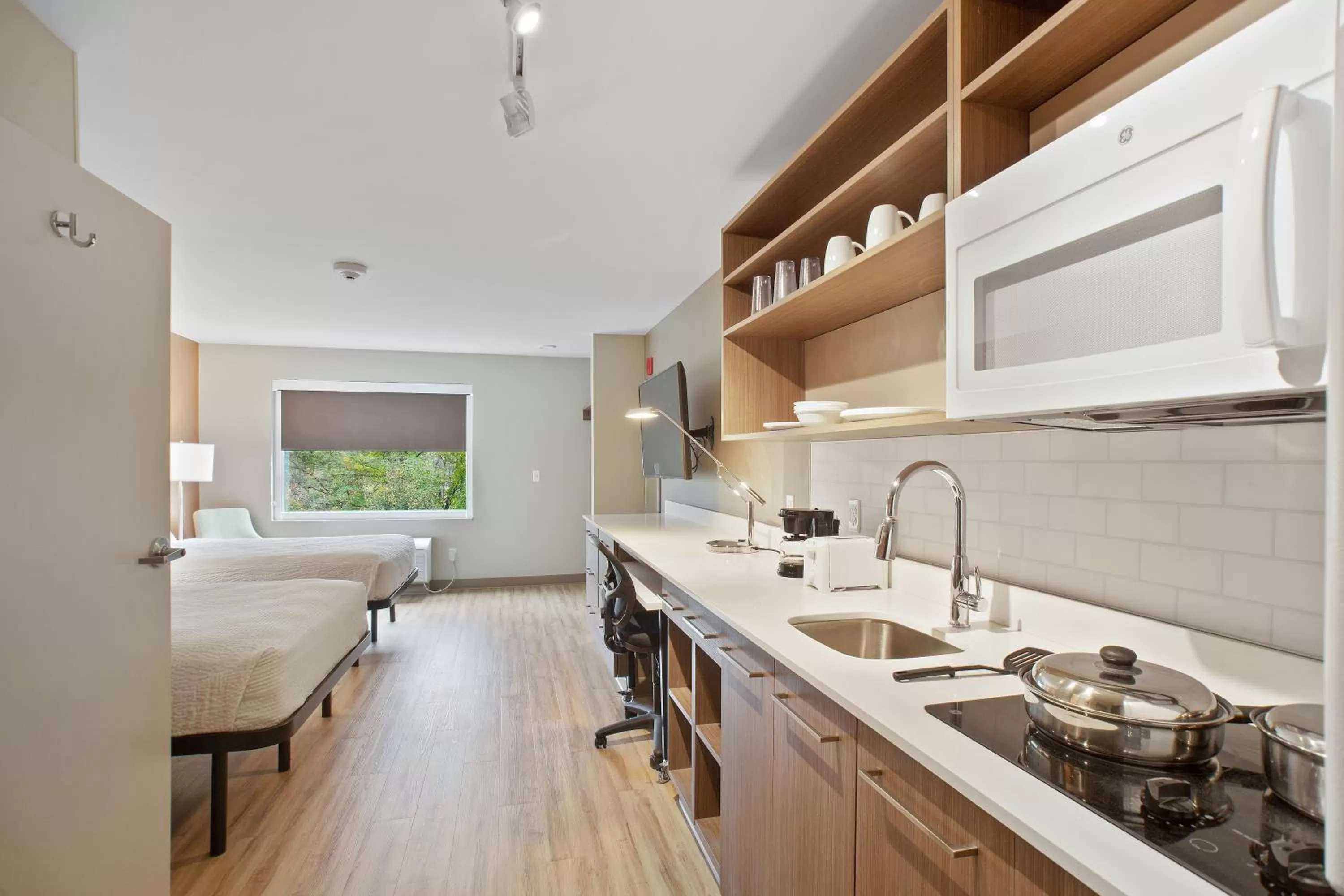 Kitchen or kitchenette in Extended Stay America Premier Suites - Providence - East Providence