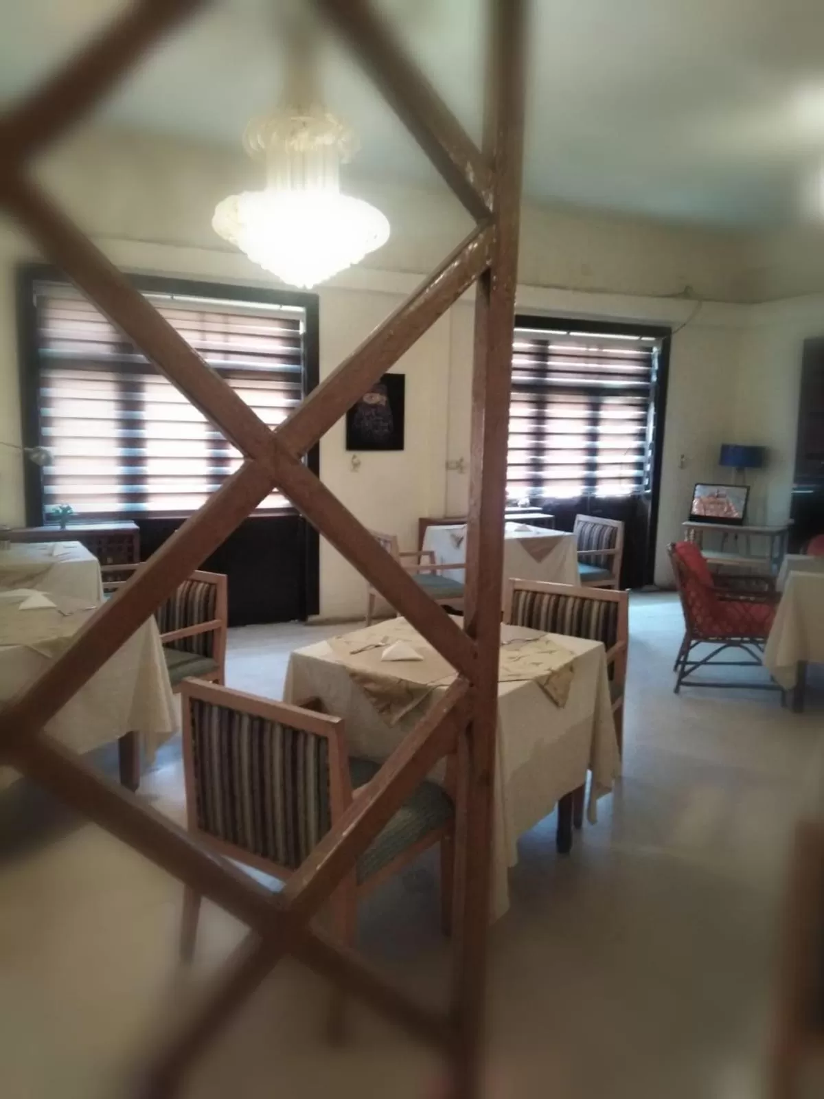 Dining area, Bed in New Park Hotel