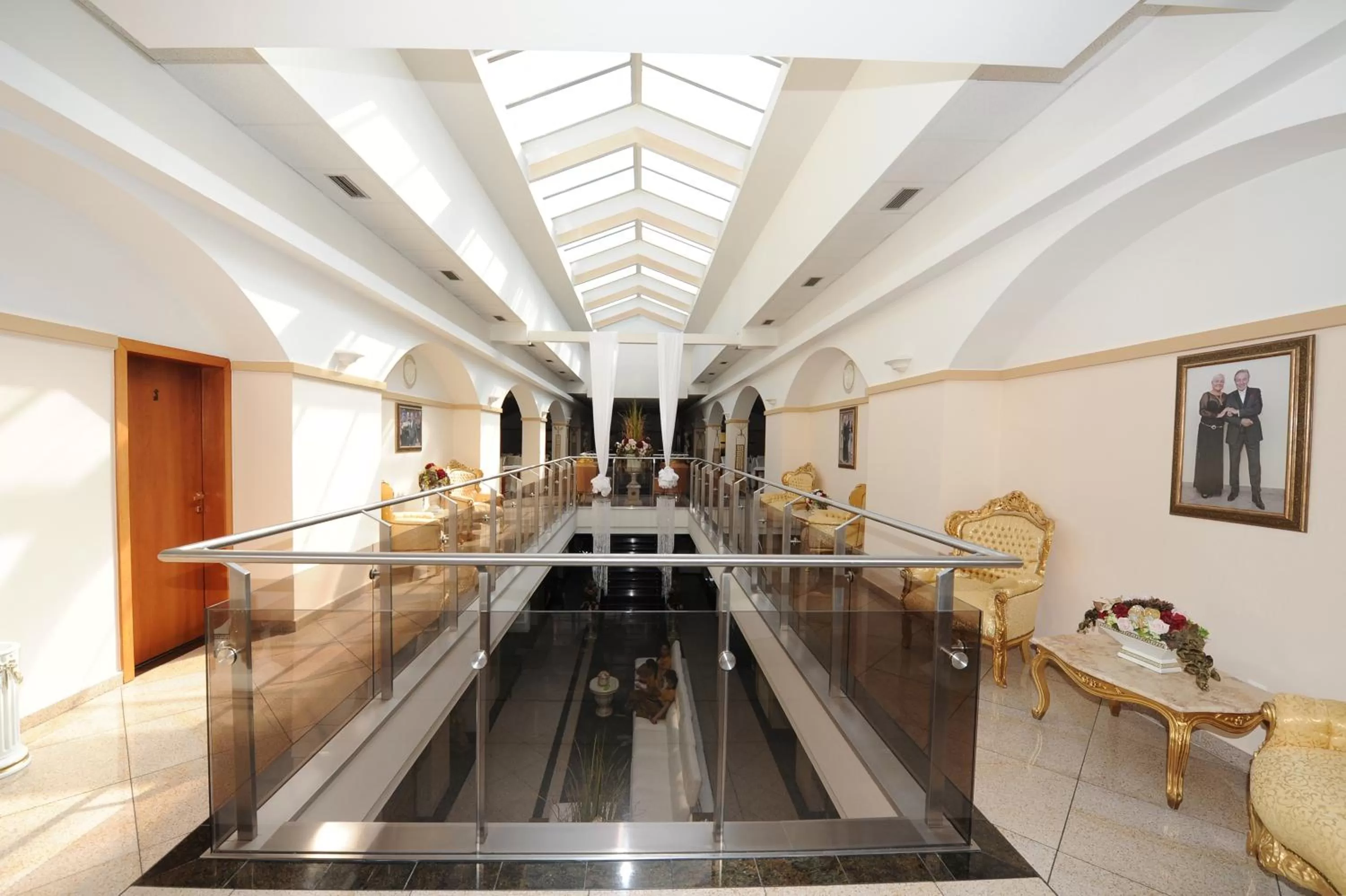 Restaurant/places to eat in Hotel MAXPLAZA