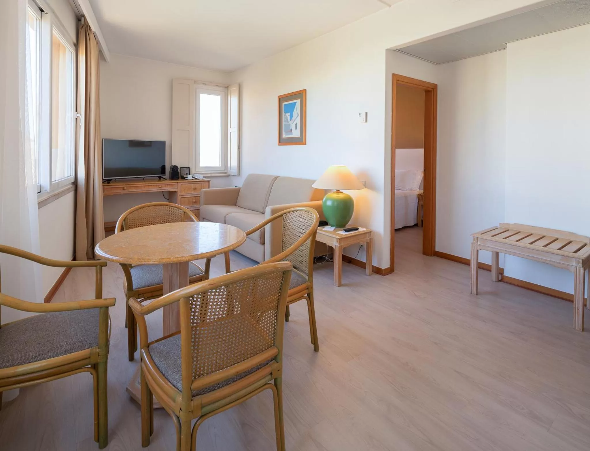 Communal lounge/ TV room in Dom Pedro Marina